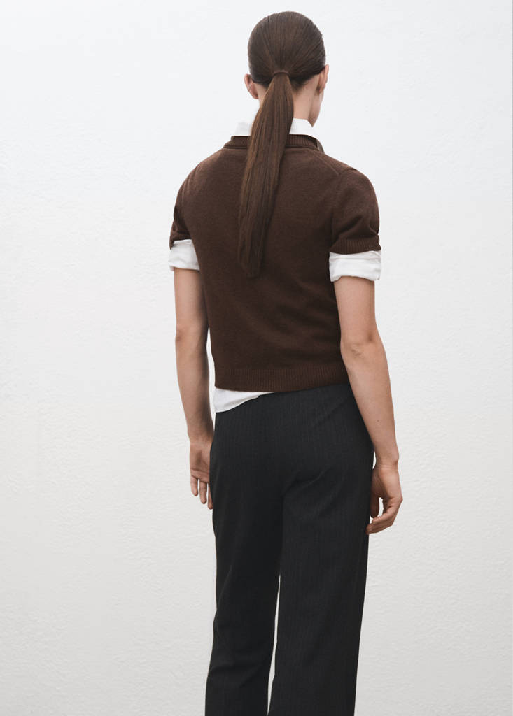 V-neck knit sweater — Chocolate