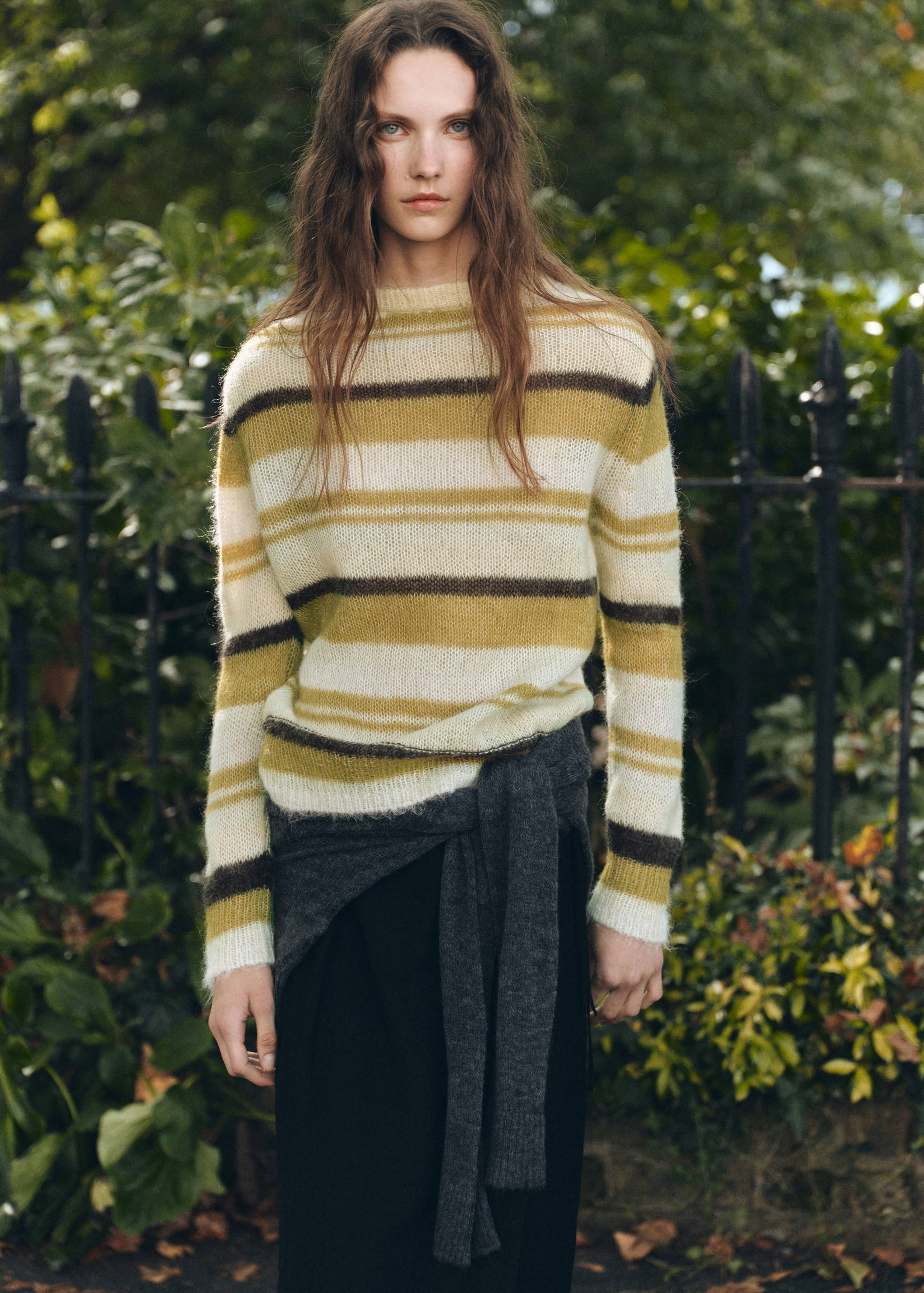 Semi-transparent alpaca sweater - General plane