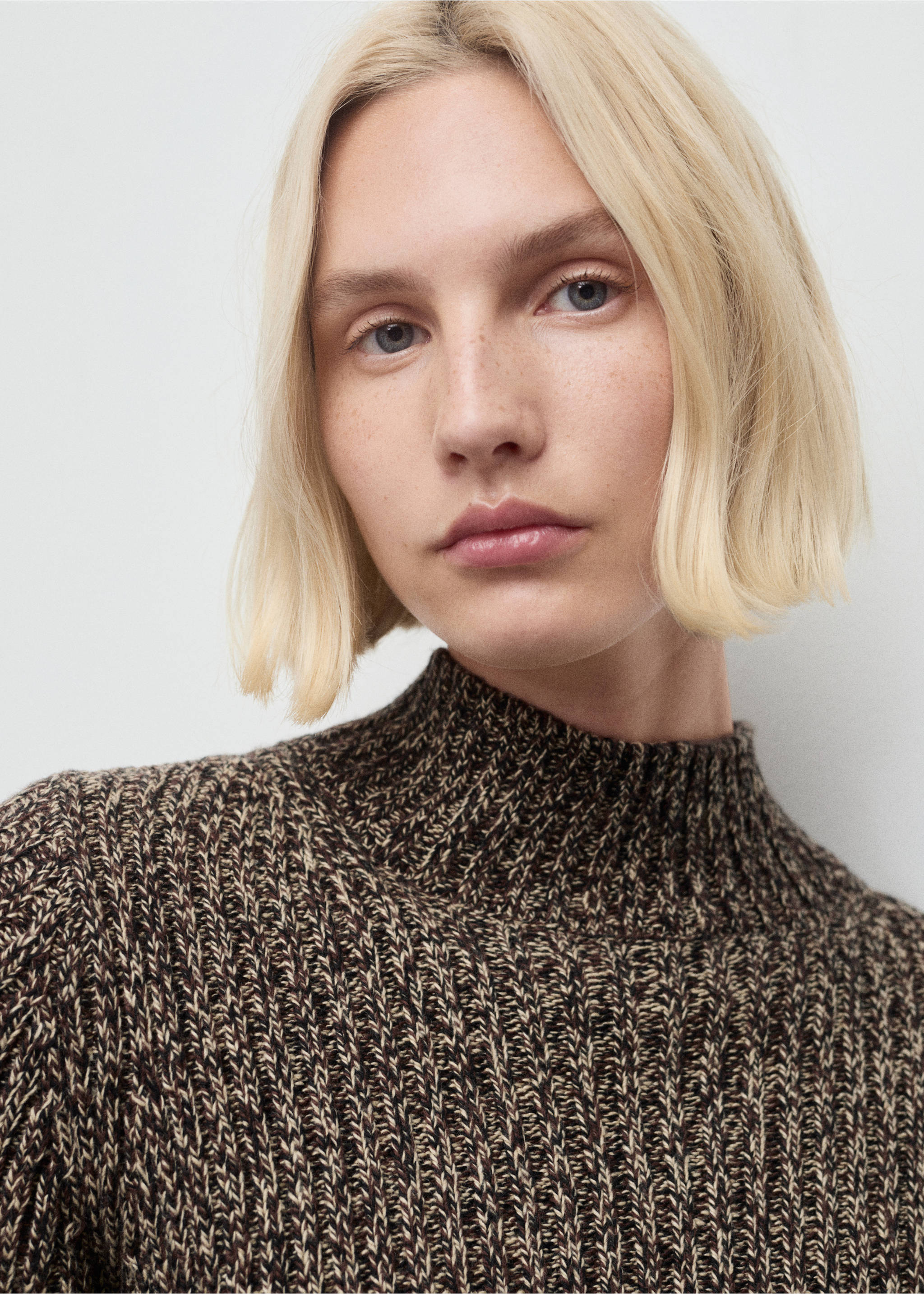 Speckled perkins-neck sweater - Details of the article 1, Chocolate. Ref: 17007823-00.
