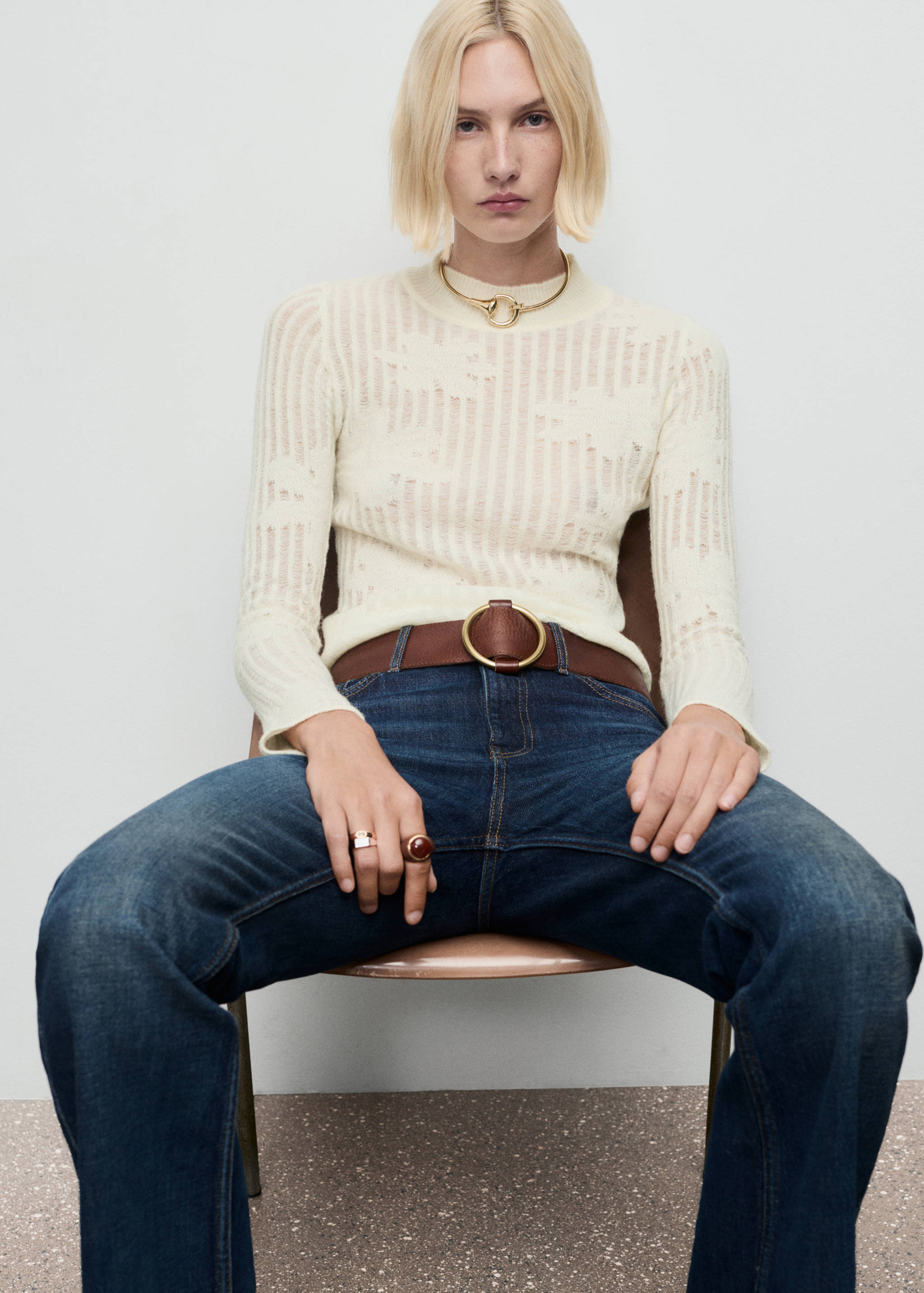 Openwork knitted floral sweater - Details of the article 2