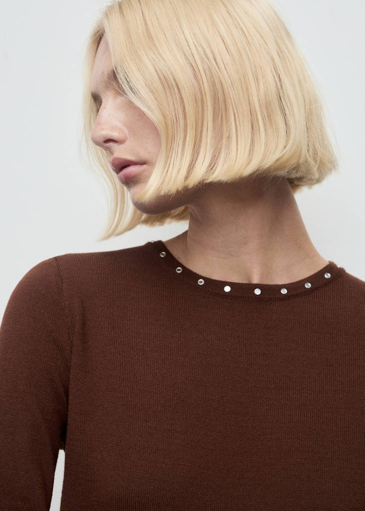 Studded knitted sweater — Brown