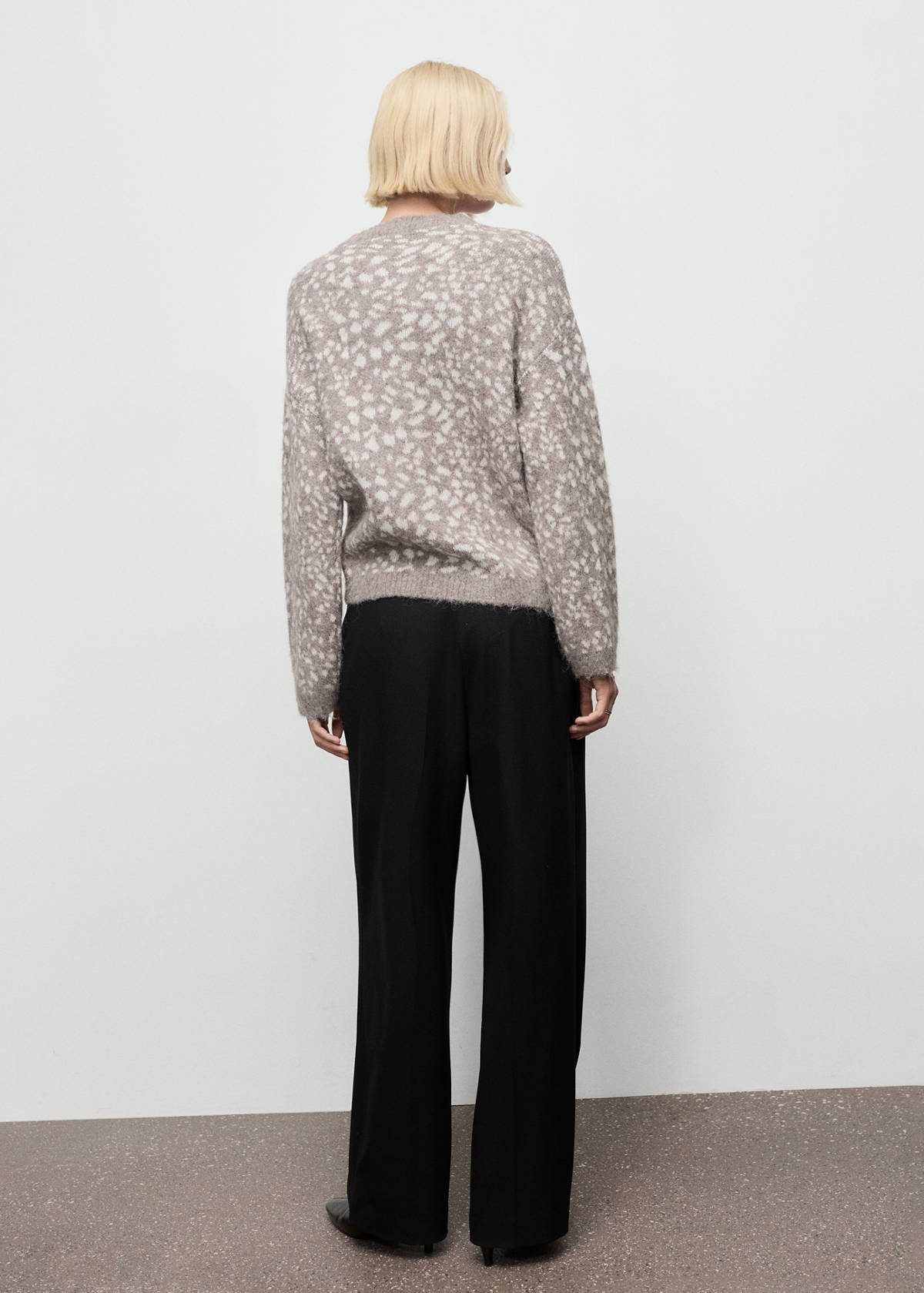 Animal print sweater — Beige