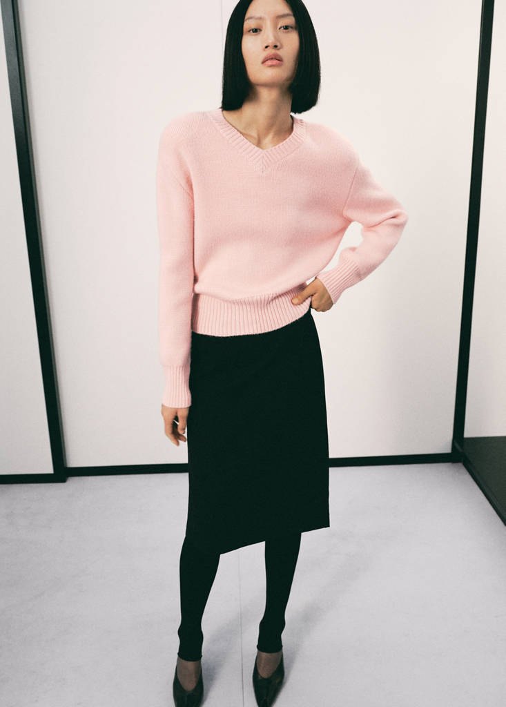V-neck knit sweater — Pastel Pink