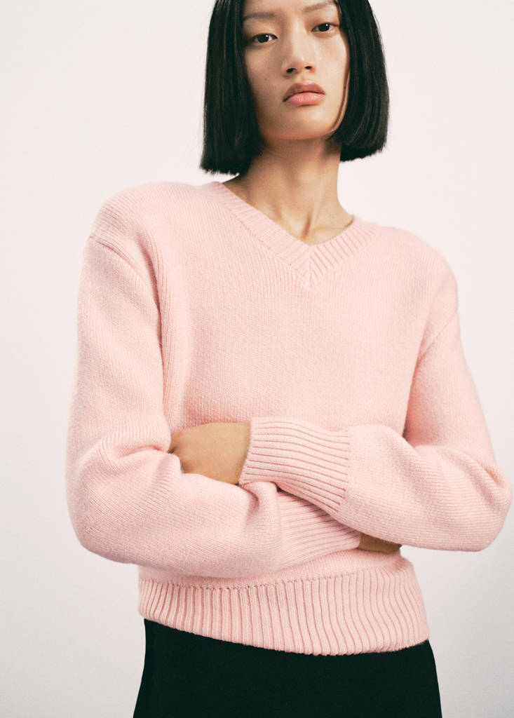 V-neck knit sweater — Pastel Pink