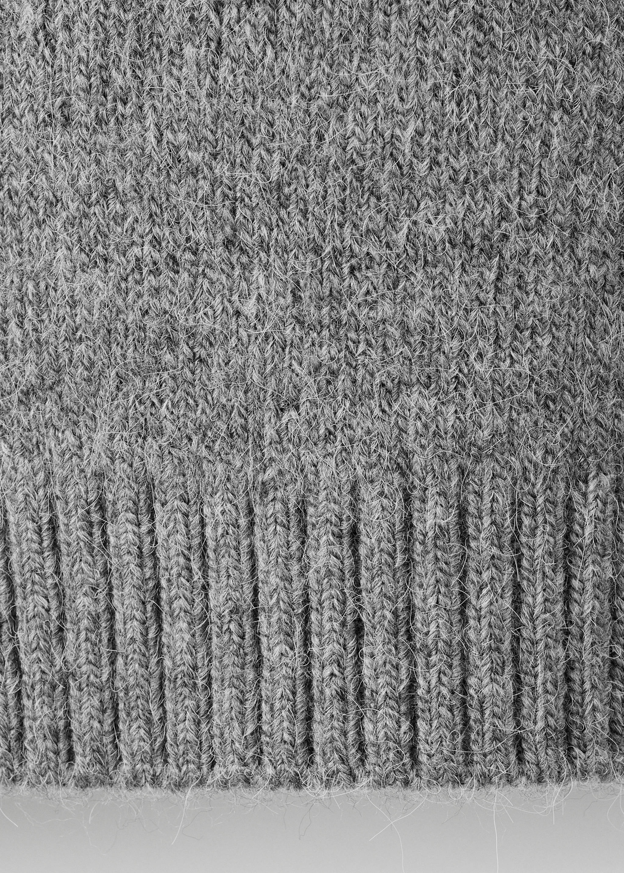 Medium-knit sweater - Details of the article 0