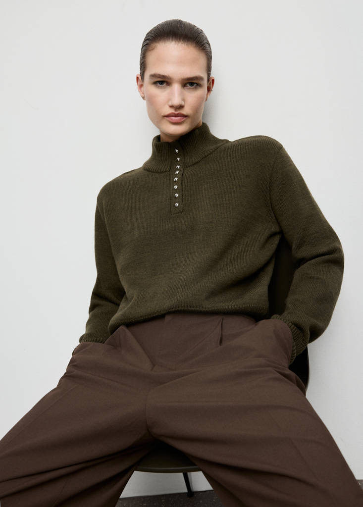 Perkins-neck sweater with button — Khaki