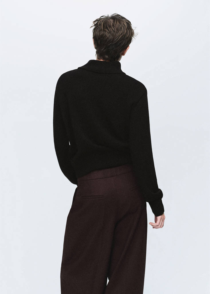 Perkins-neck sweater with button — Black