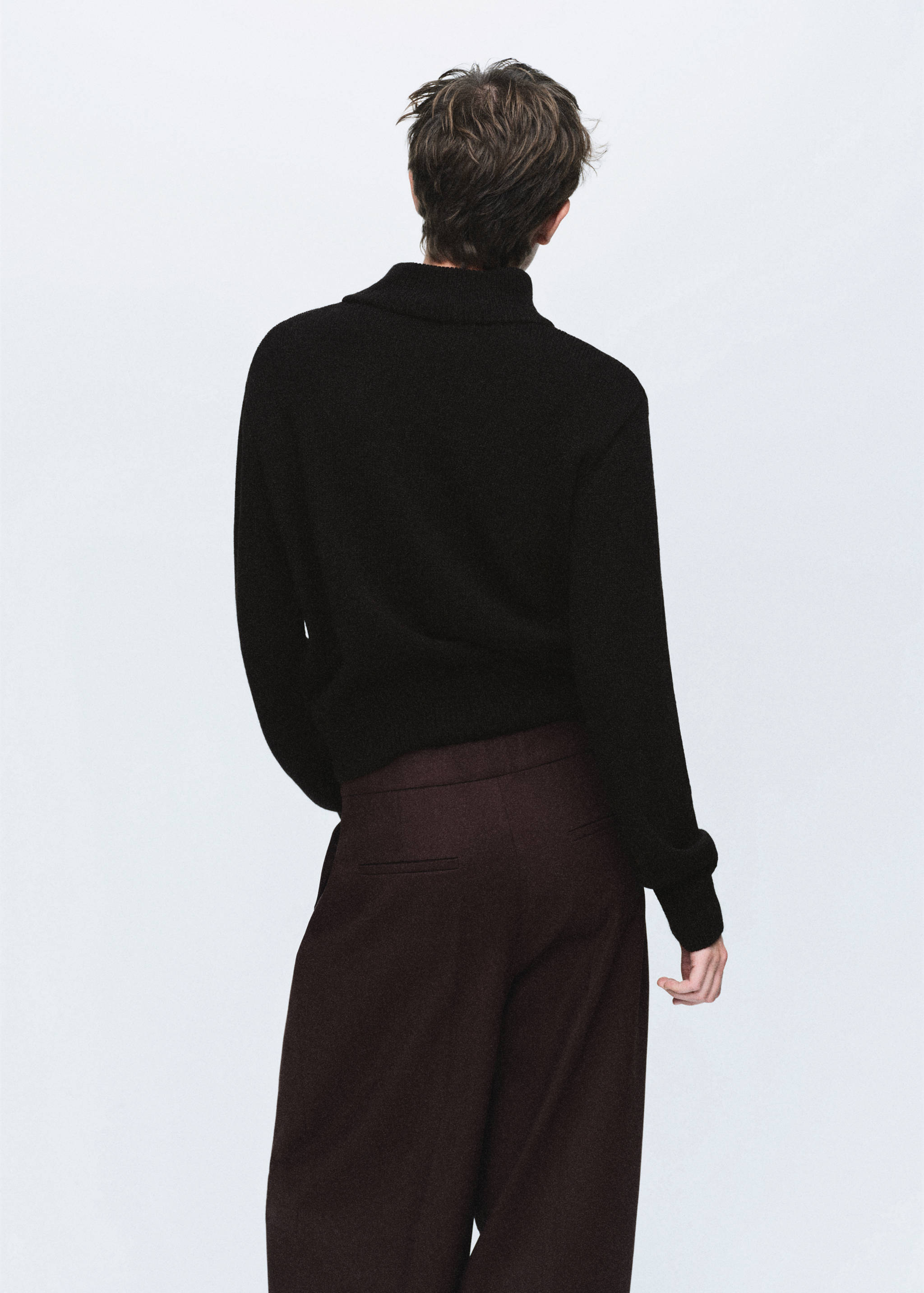 Perkins-neck sweater with button - Reverse of the article