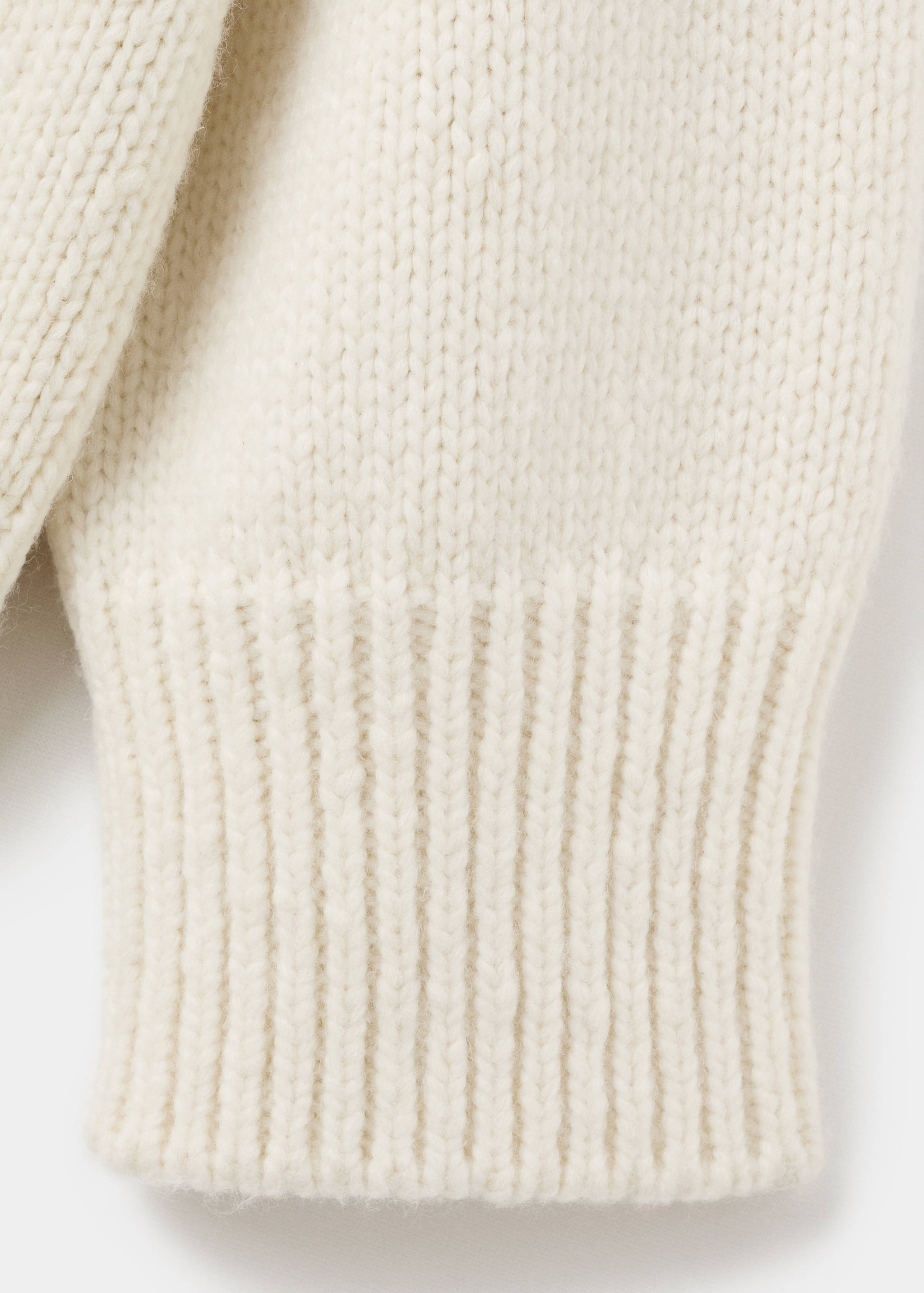 V-neck wool sweater - Details of the article 0