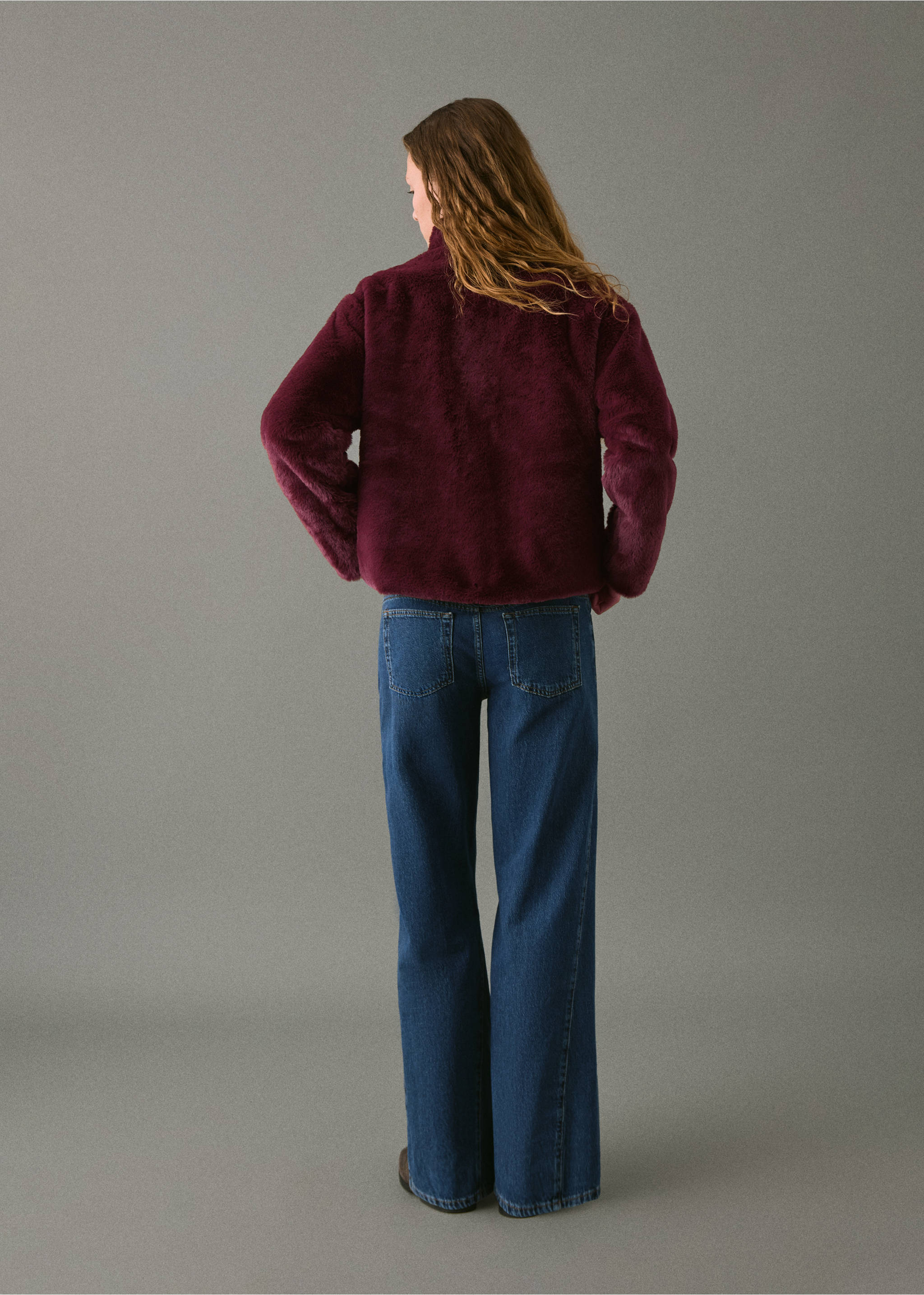 Пальто из искусственного меха - Обратная сторона изделия, Гранатовый. Ref: 17007884-00.