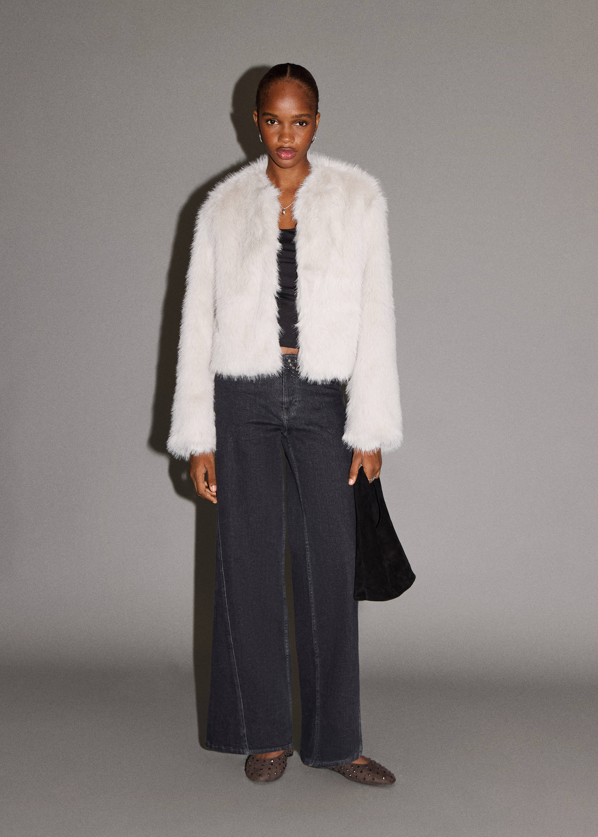 Fur-effect coat - General plane