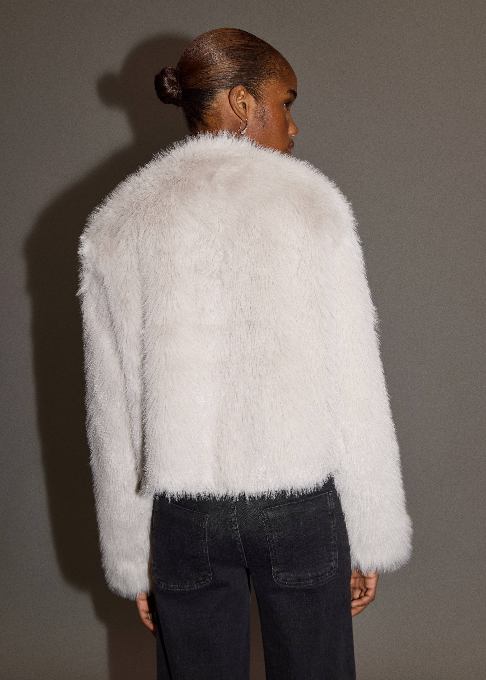 Fur-effect coat - Reverse of the article