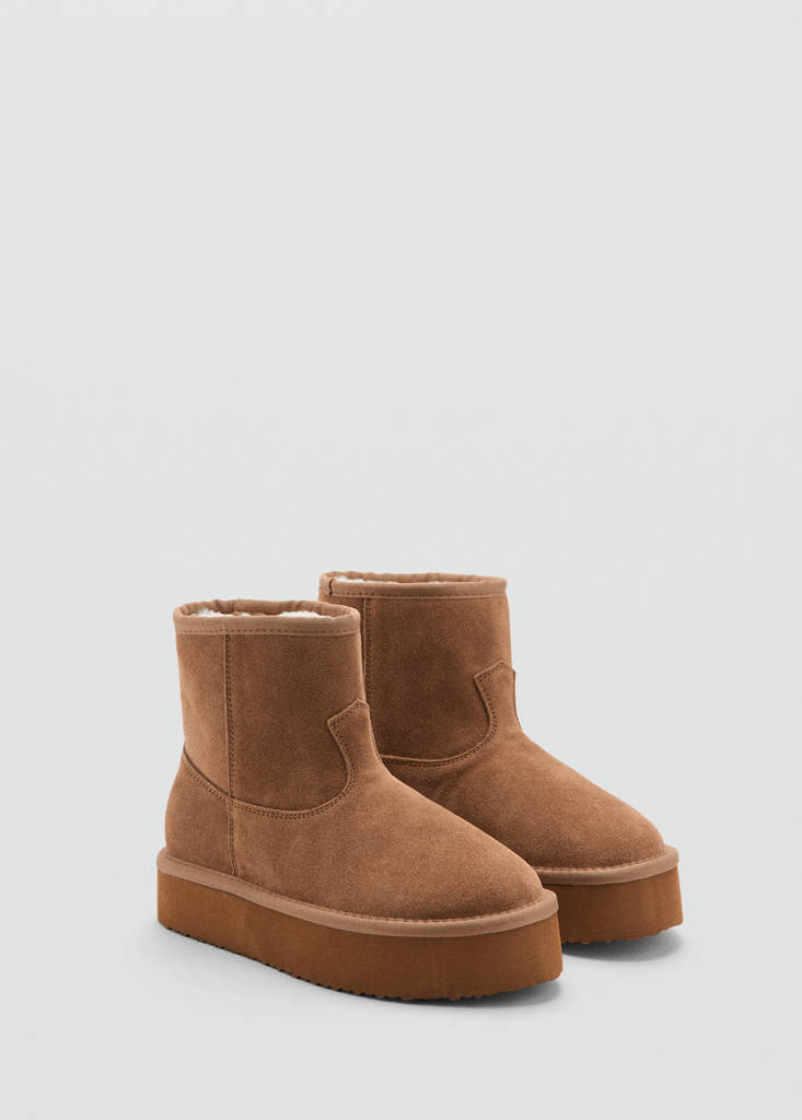 Suede leather ankle boots — Sand