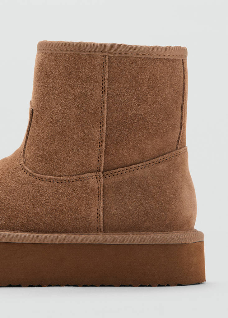 Suede leather ankle boots — Sand