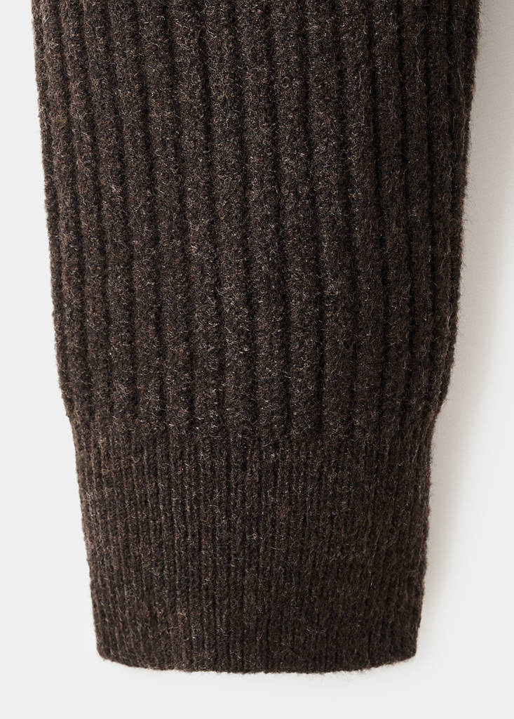 Ribbed sweater with zip neck — Brown