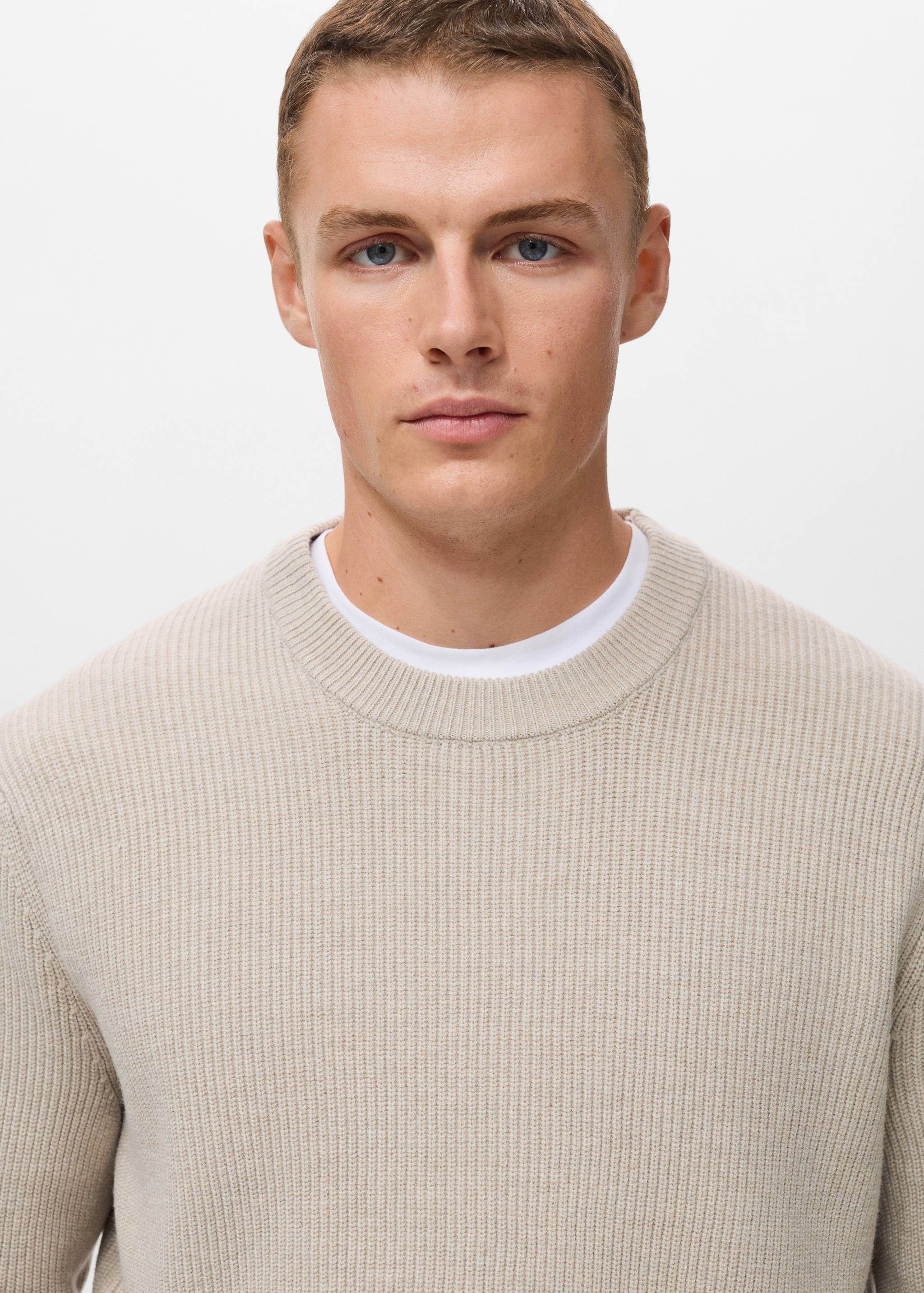 Knitted ribbed sweater - Details of the article 1