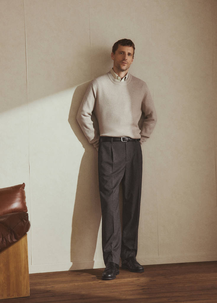Knitted ribbed sweater — Sand