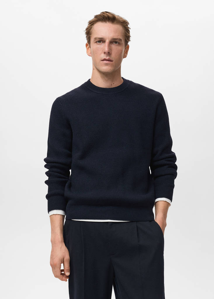 Knitted ribbed sweater — Navy