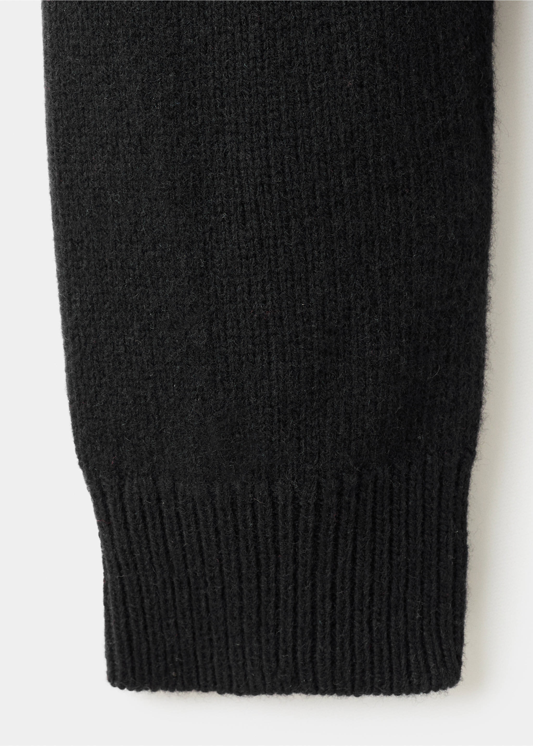100% Italian wool knitted sweater - Details of the article 8, Black. Ref: 17007907-00.