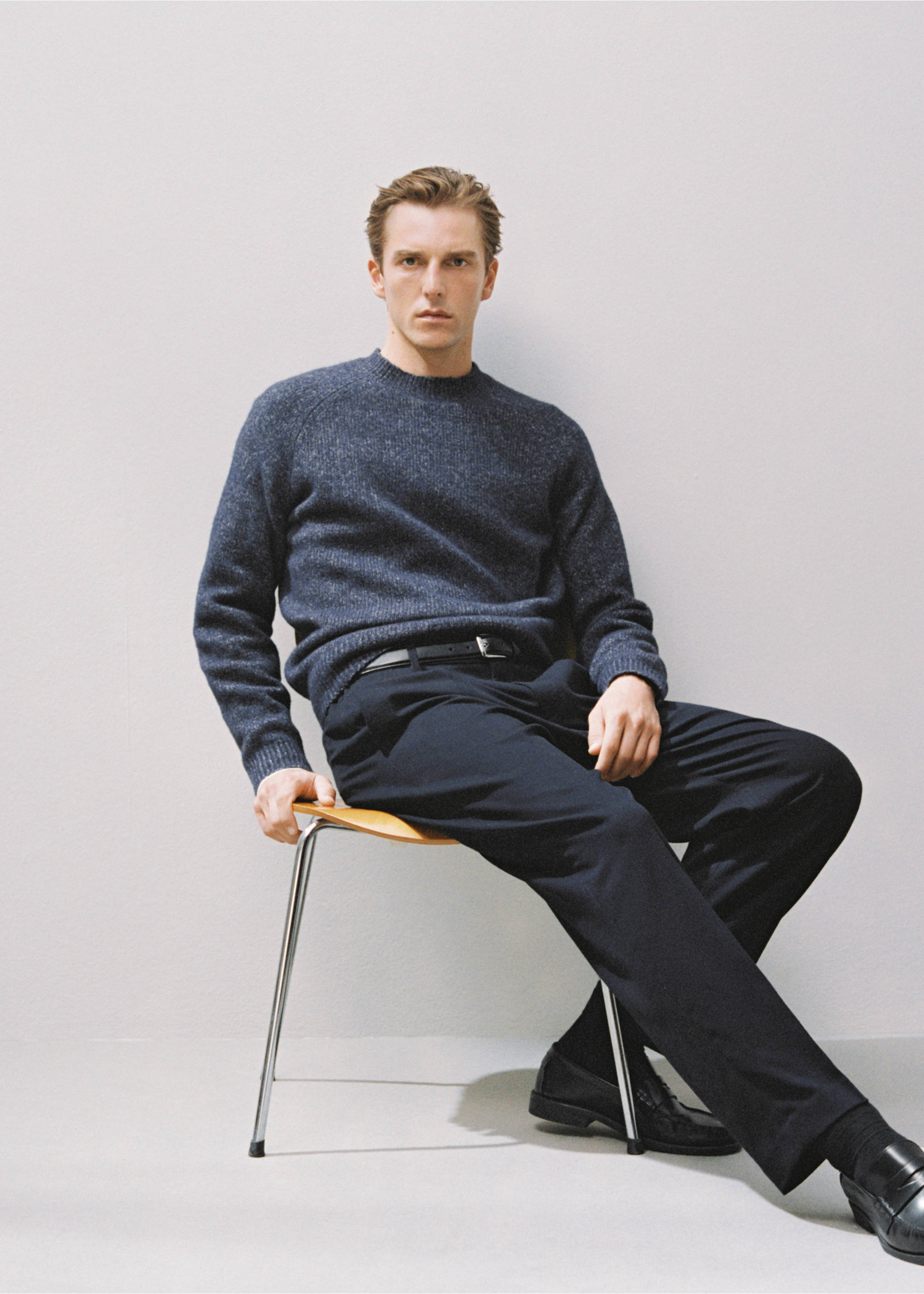 Fine-knit wool-blend sweater - Details of the article 3, Navy. Ref: 17007908-00.