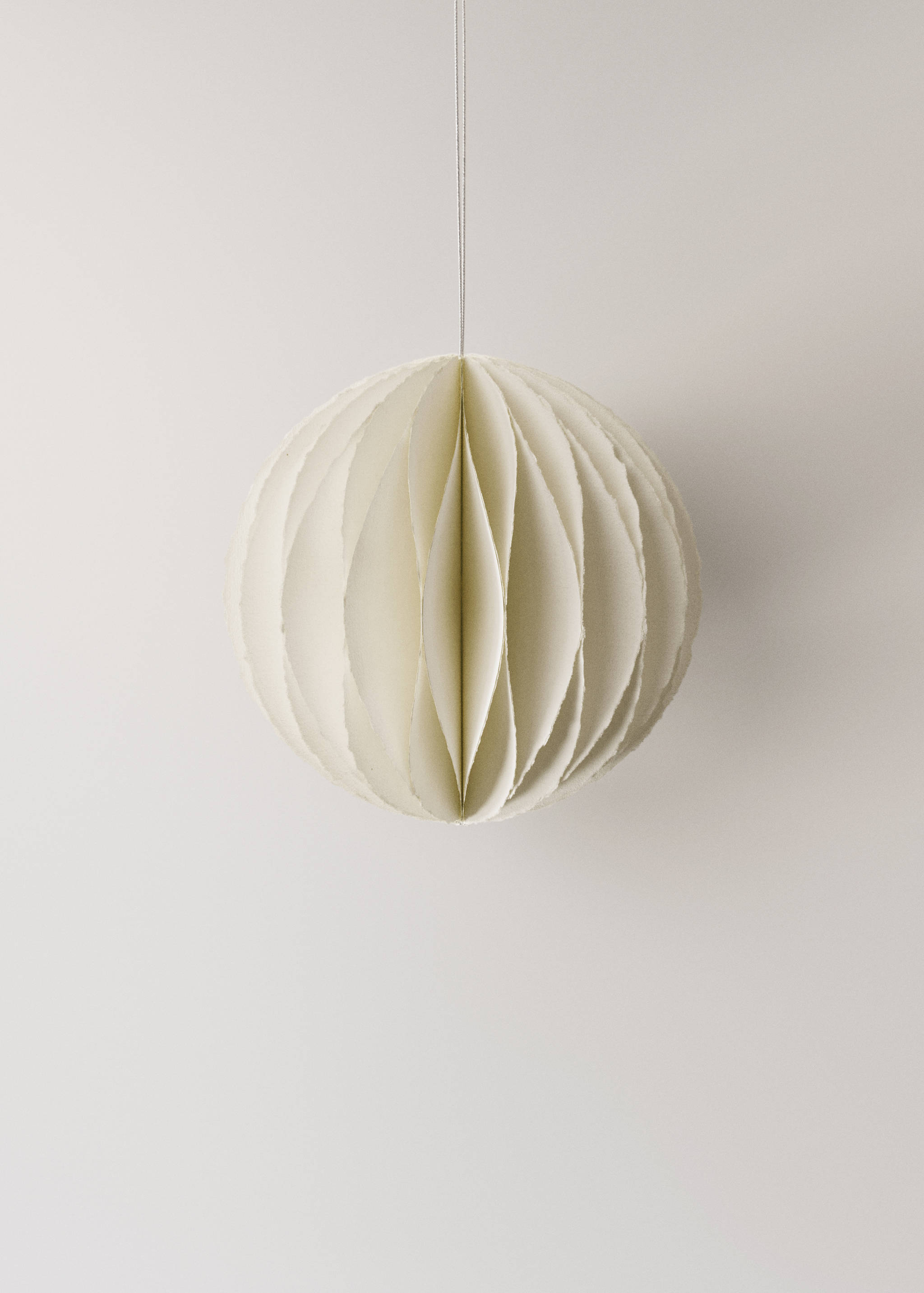 Spherical paper tree decoration - Article without model