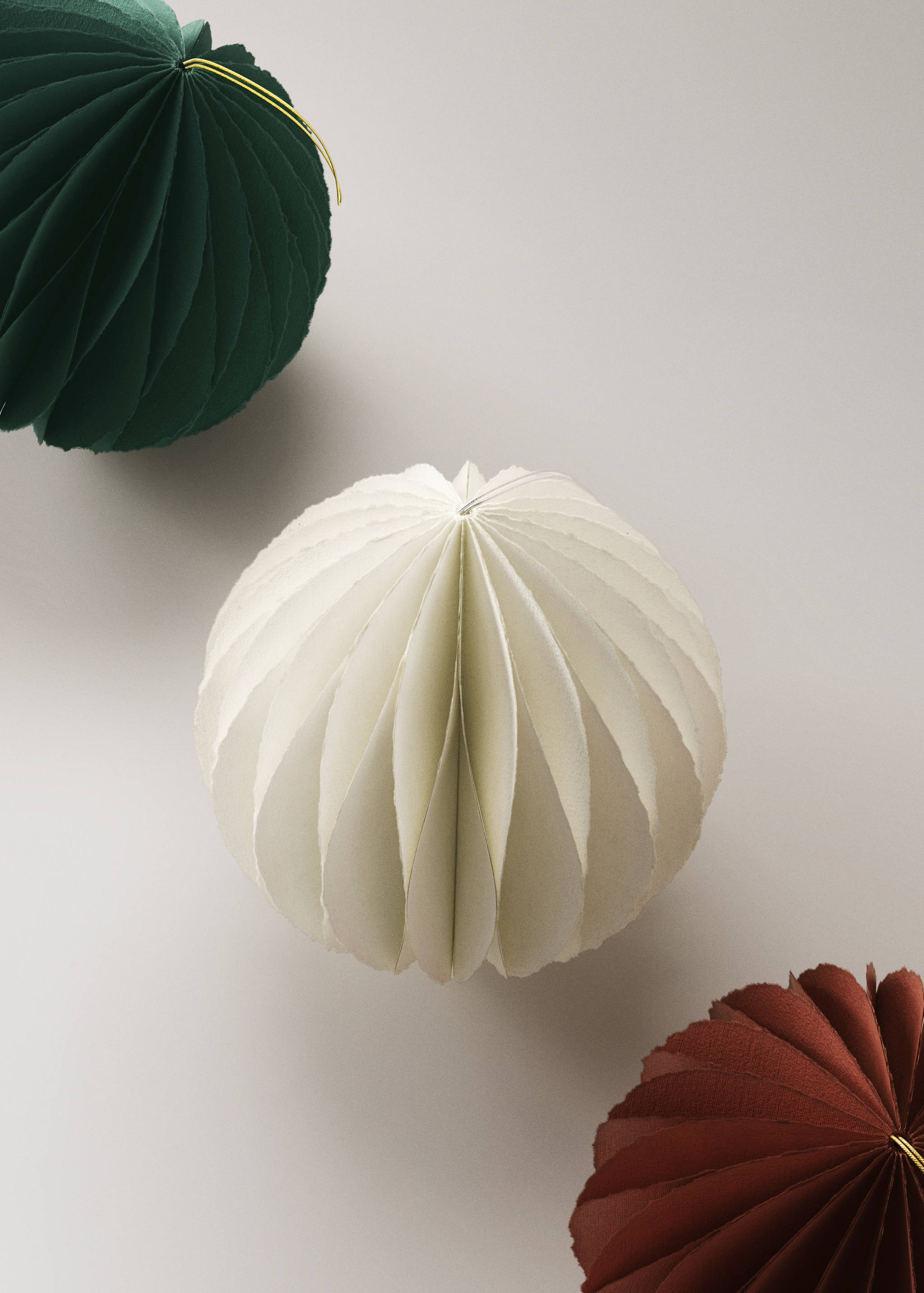 Spherical paper tree decoration - Details of the article 4