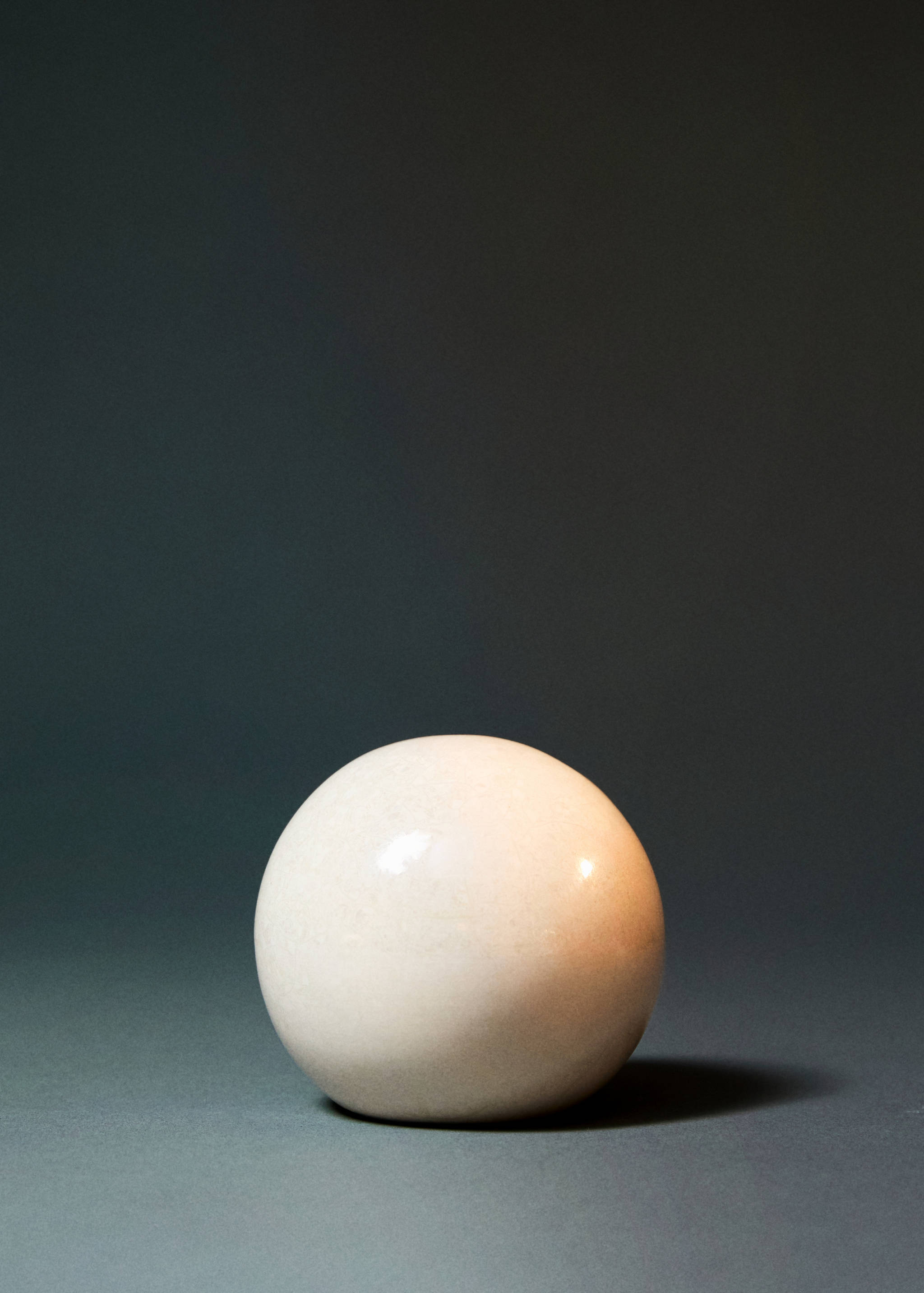 Mărgea decorativă mică din ceramică - Plan general