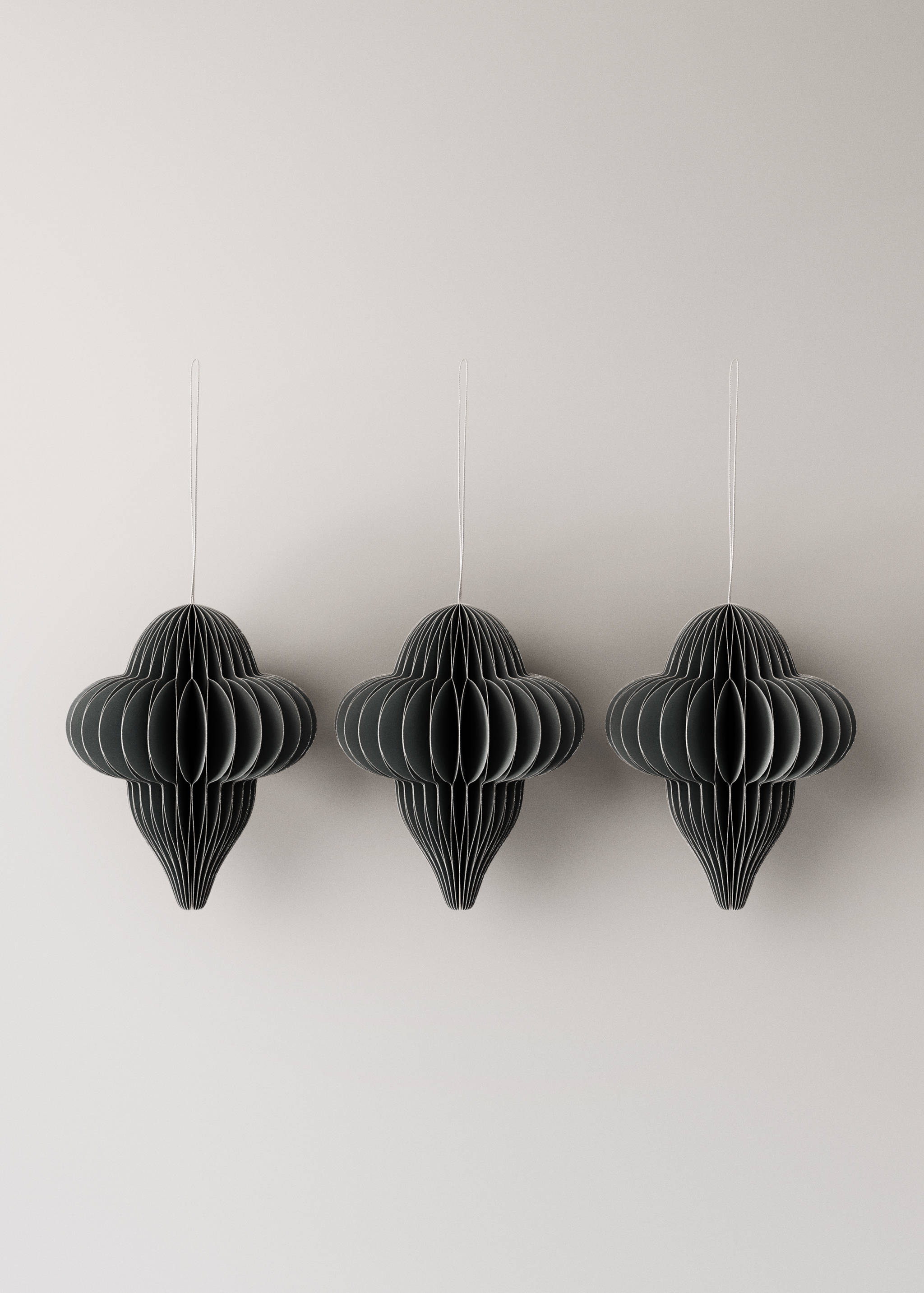 Medium paper tree decorations - Article without model