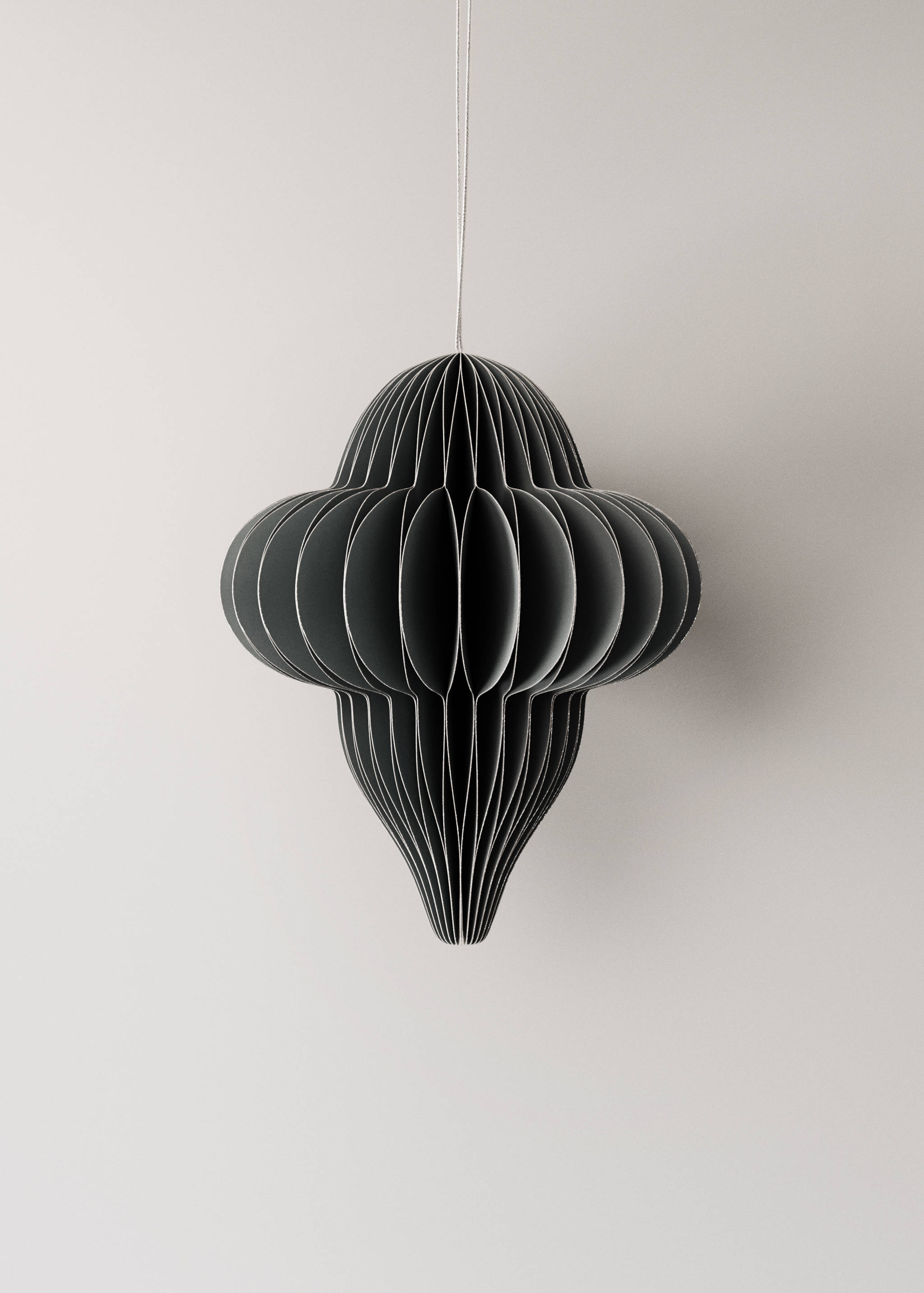 Medium paper tree decorations - Details of the article 1