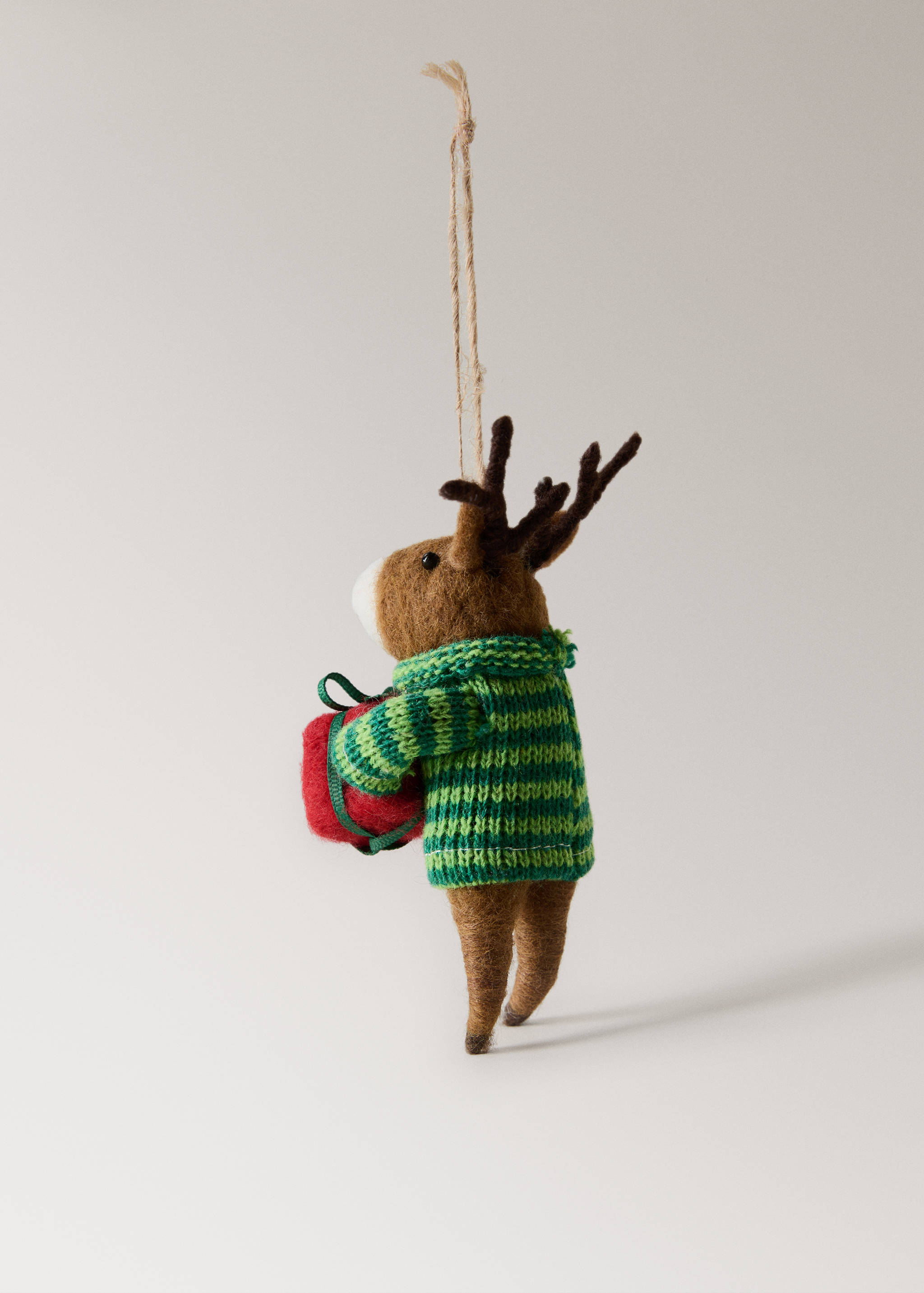 Ornament ren din fetru - Detaliu al articolului 1