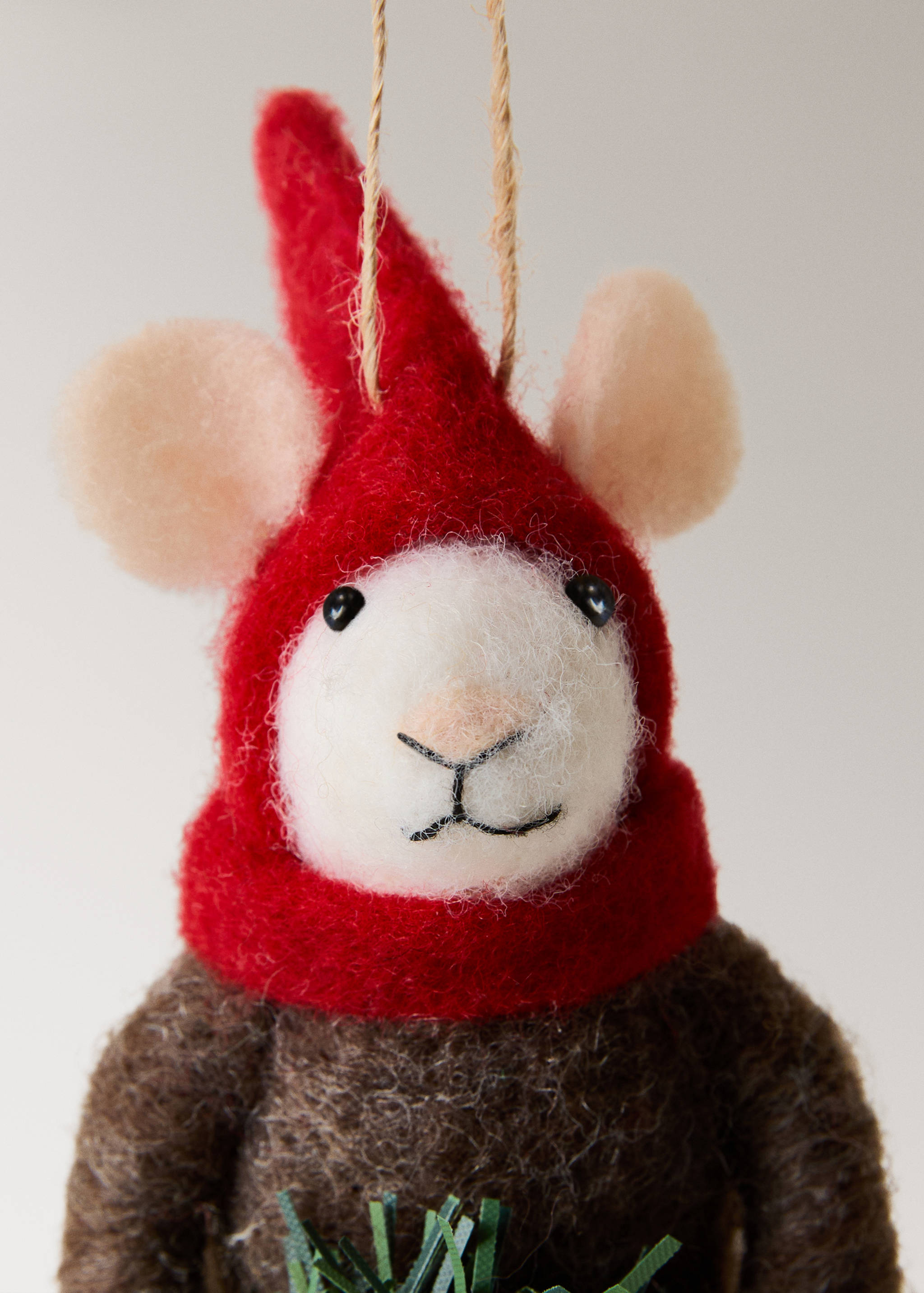 Ornament șoarece din fetru - Detaliu al articolului 2