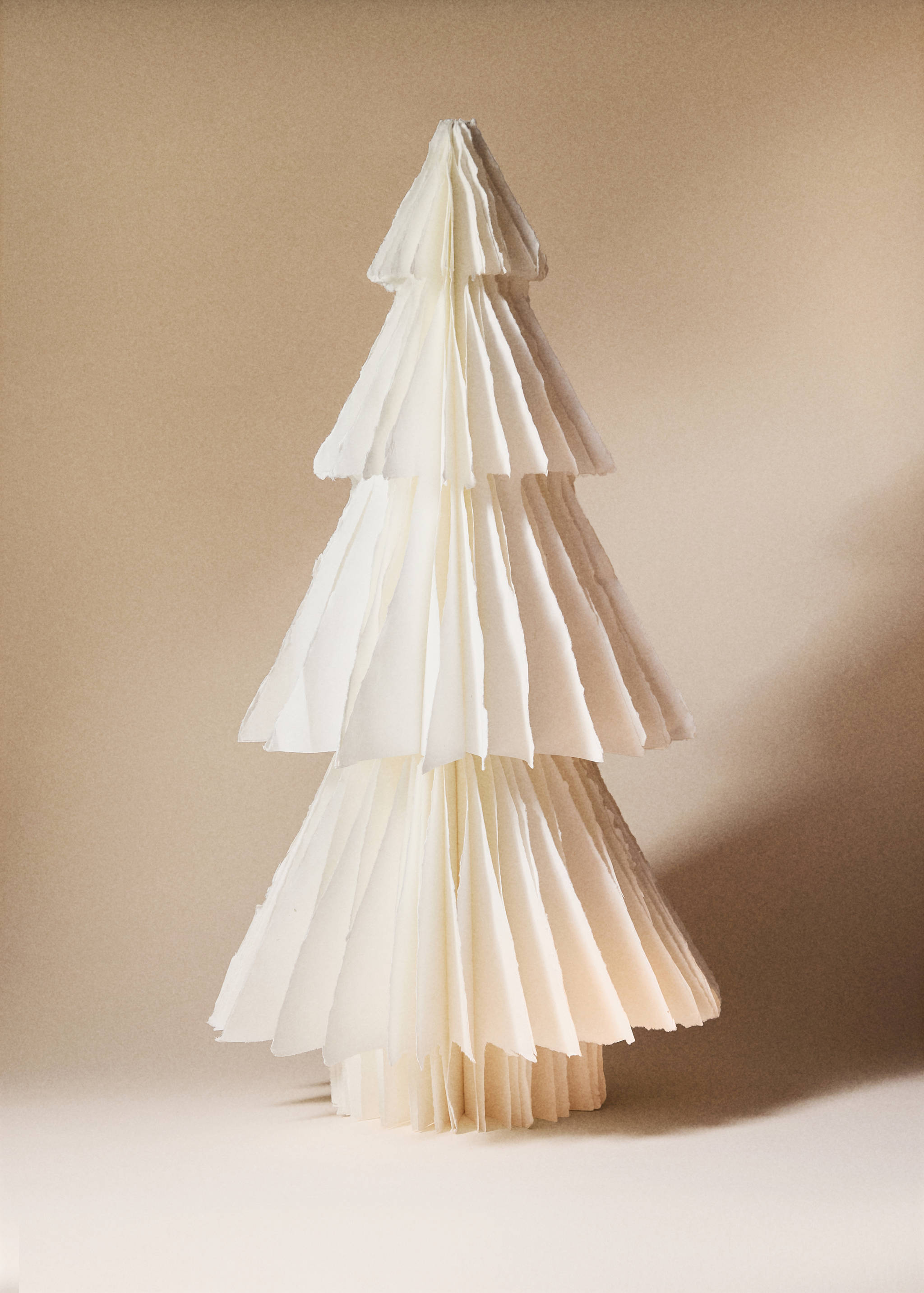 Duża papierowa choinka świąteczna 80 cm - Plan ogólny