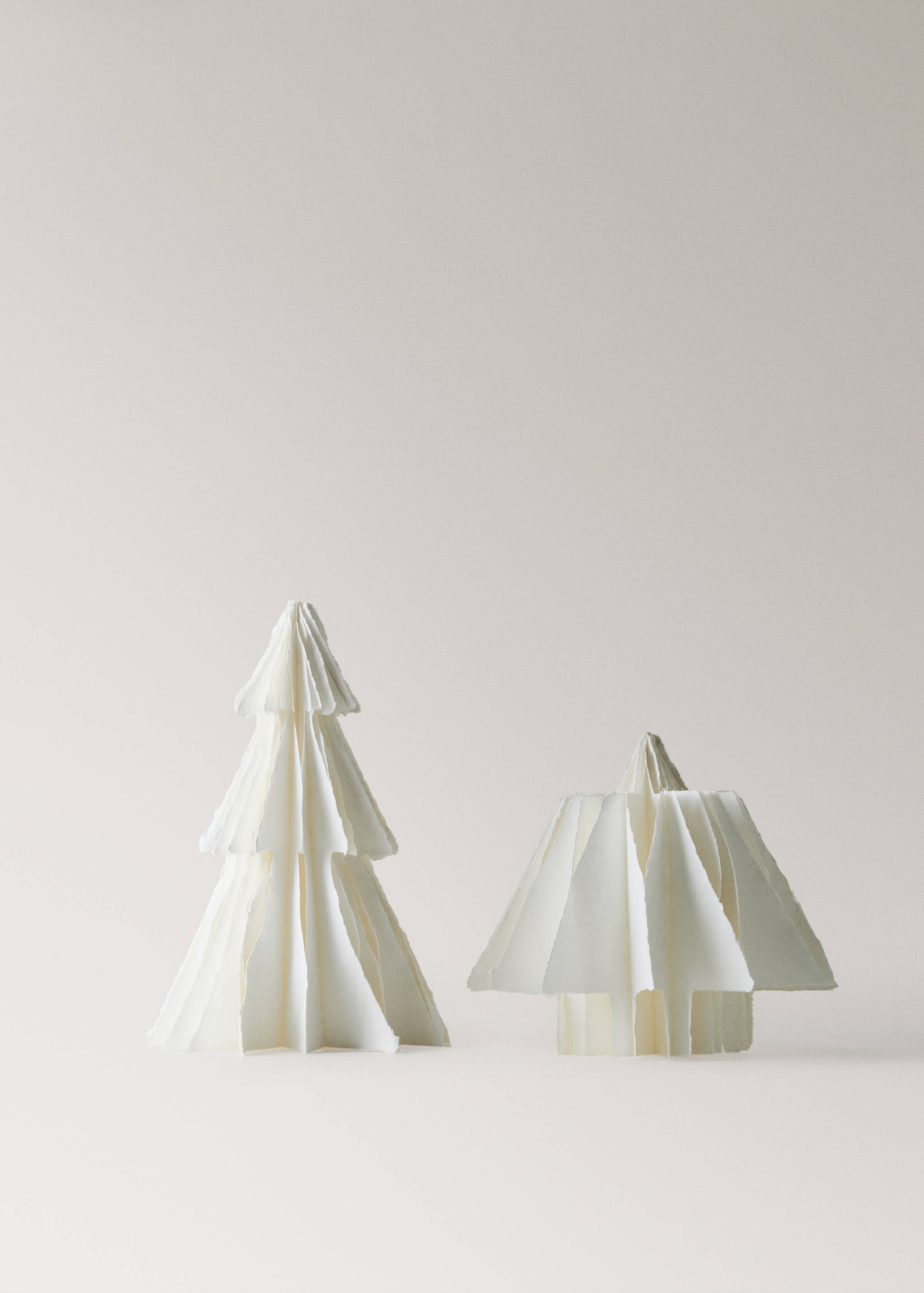 Duża papierowa choinka świąteczna 80 cm - Szczegóły artykułu 4