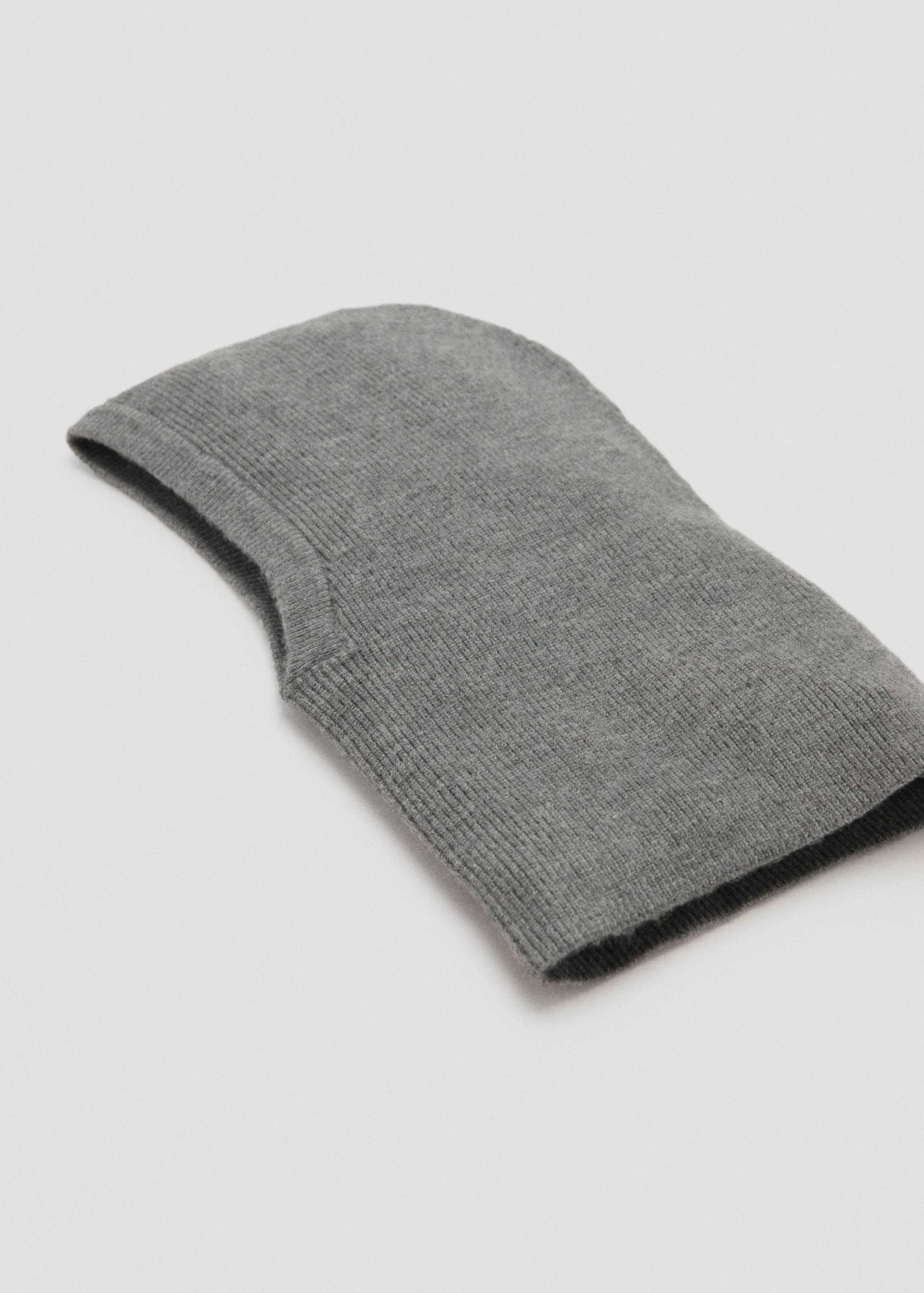 Knitted balaclava - Medium plane