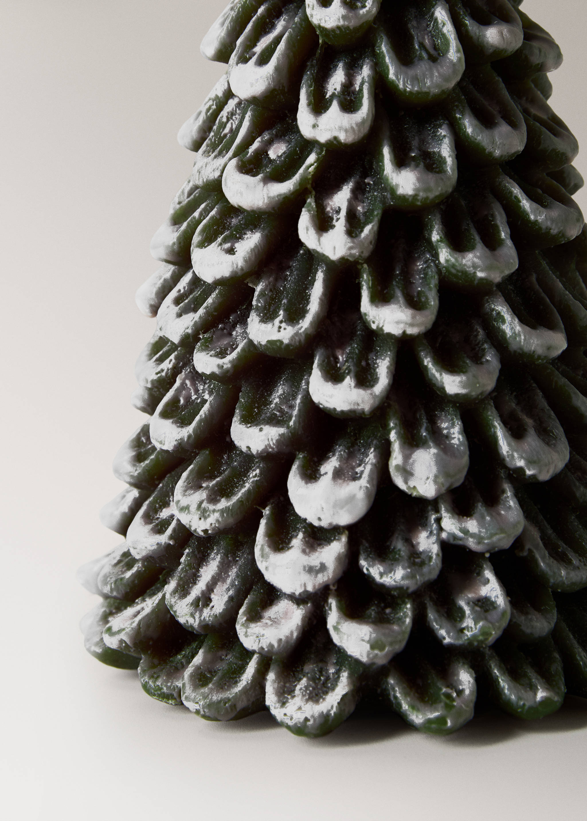 Decorative snow-covered fir candle - Details of the article 2