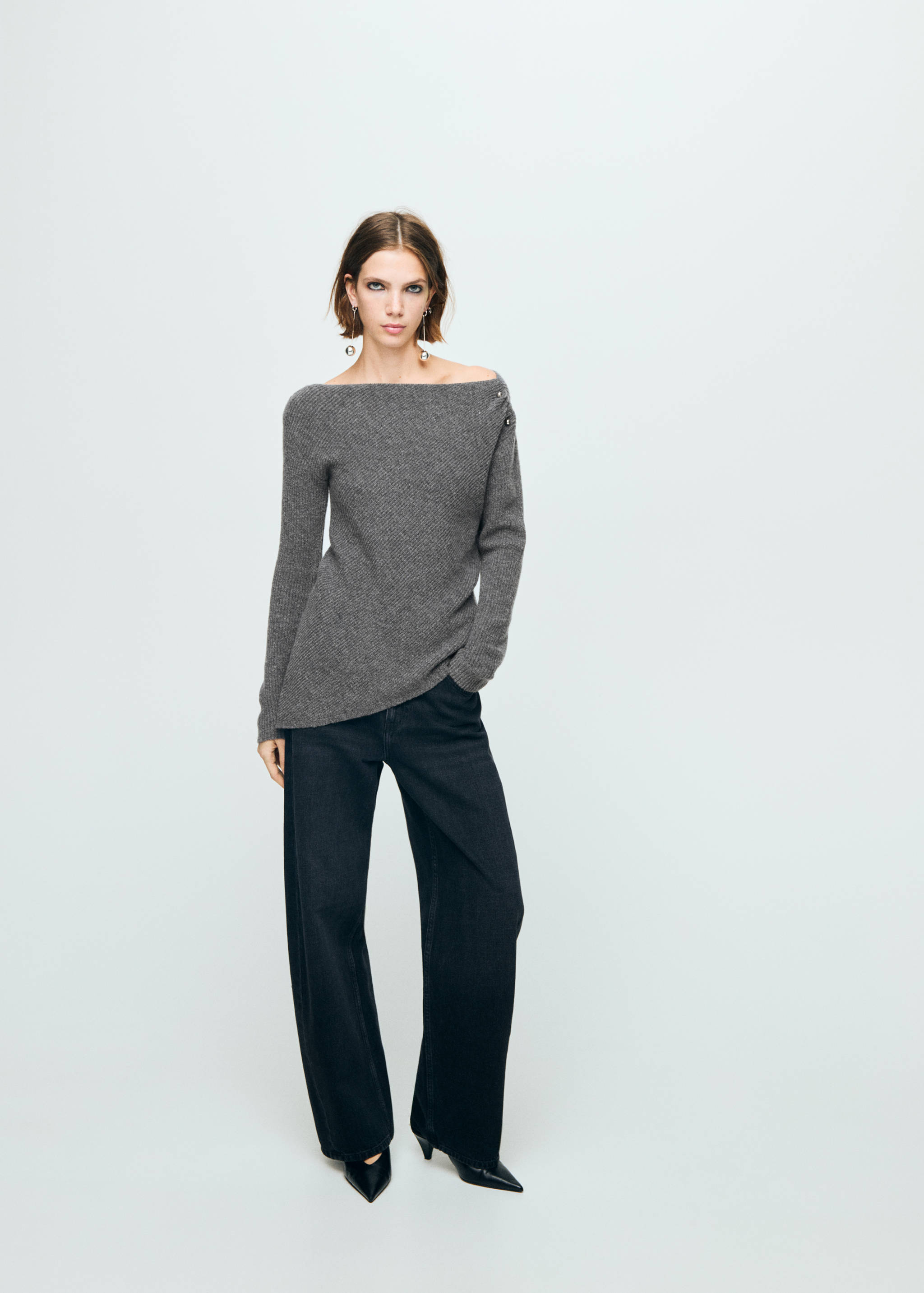 Asymmetrical sweater with metallic detail - General plane