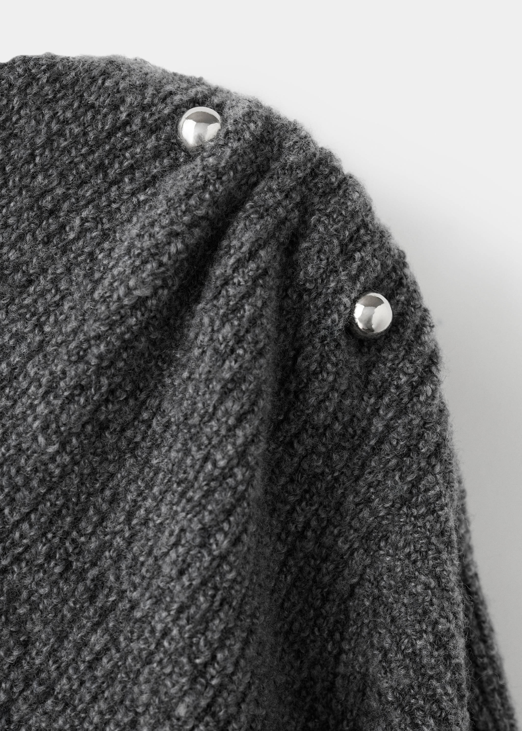 Asymmetrical sweater with metallic detail - Details of the article 8