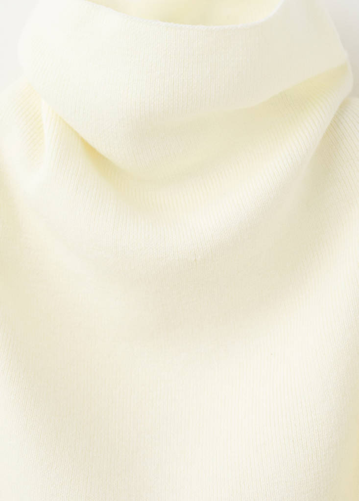 Ruched turtleneck sweater — Ecru