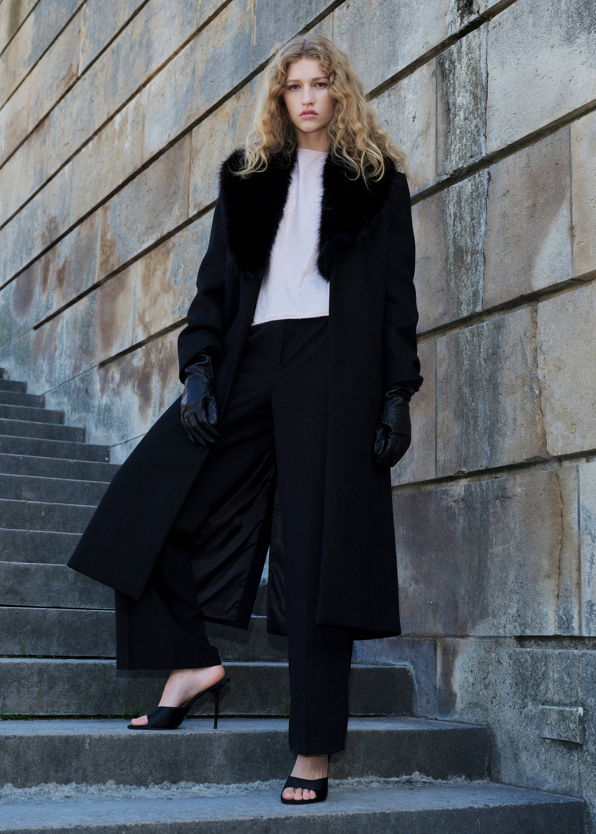 Джемпер з коротким рукавом з паєтками - Загальний план