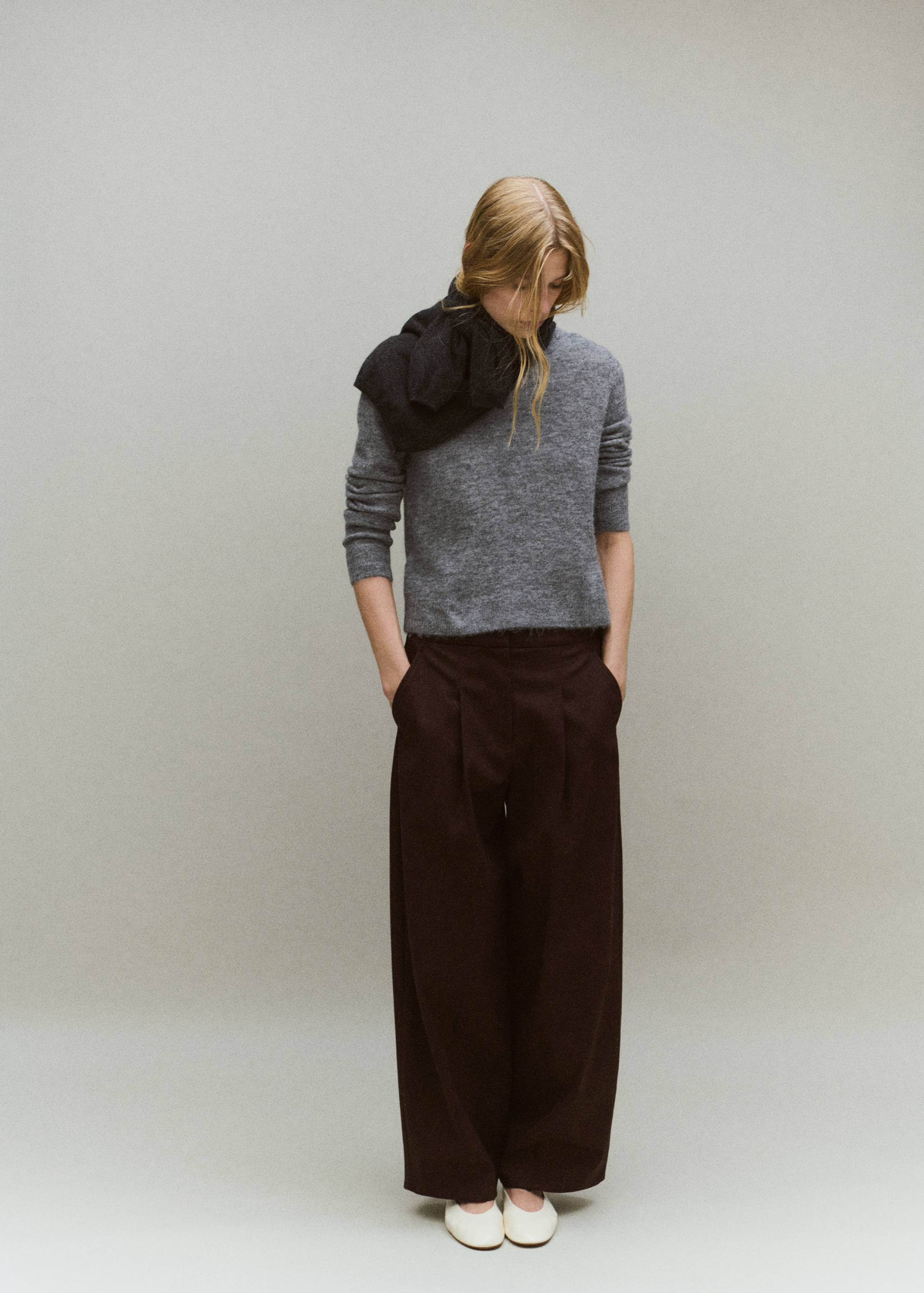 Knitted wool blend sweater - General plane