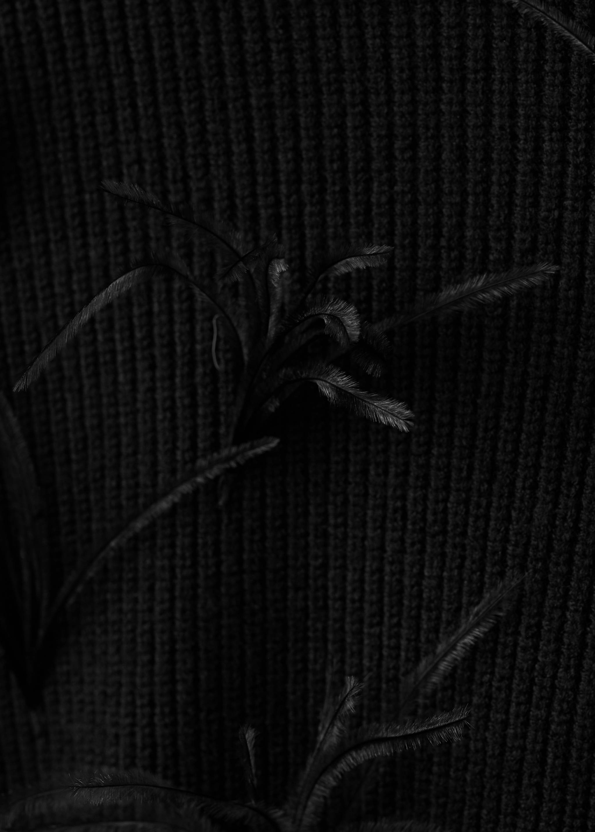 Pullover aus Strick mit Federn - Detail des Artikels 0