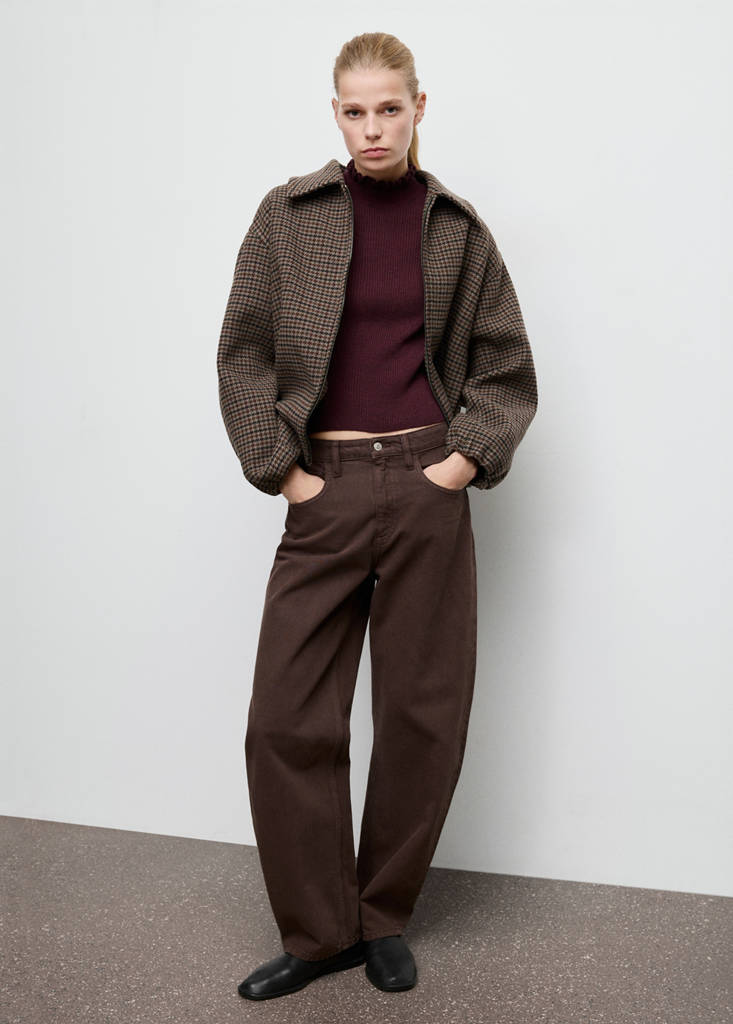 Ribbed sweater with scalloped finishes — Wine