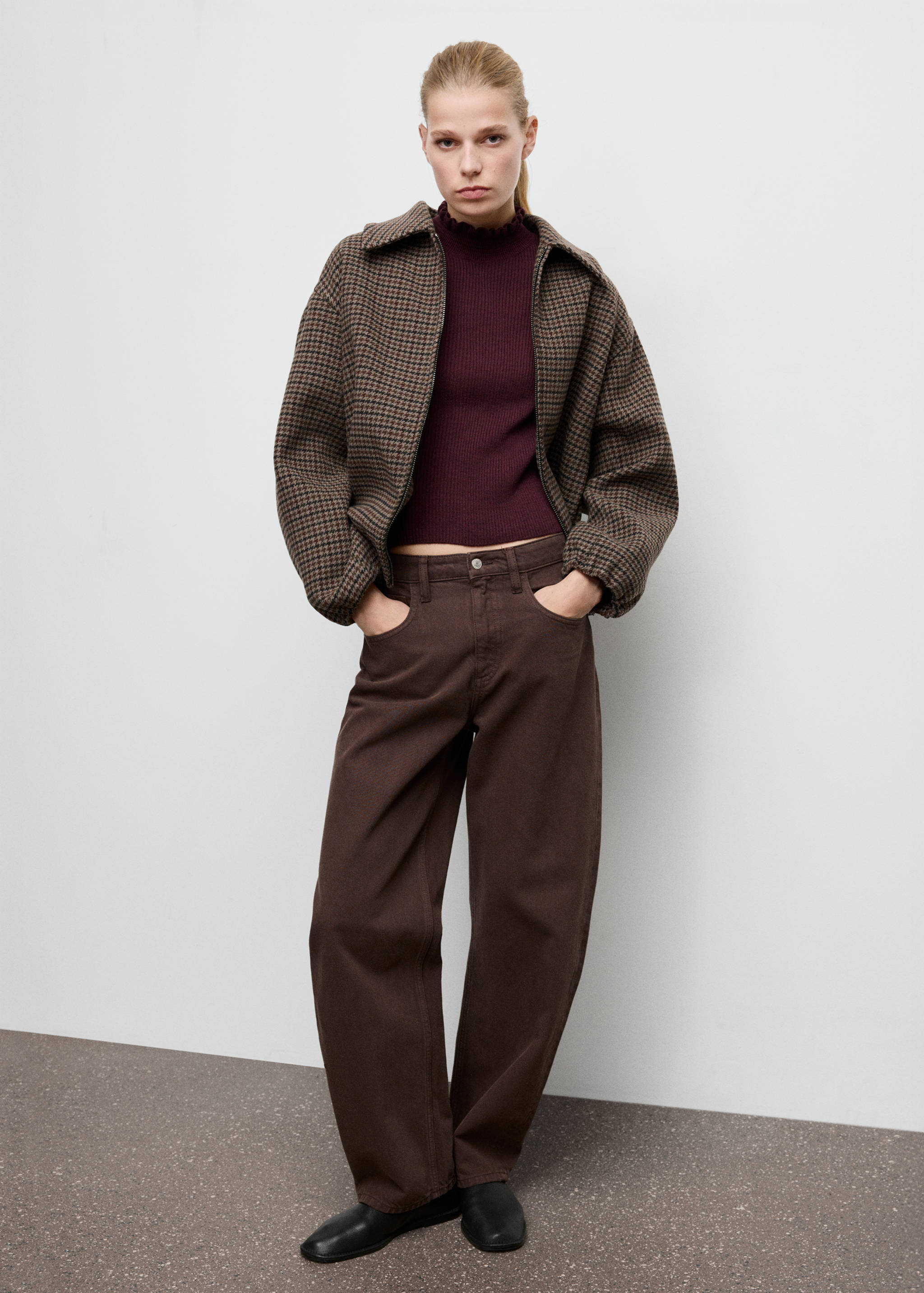 Ribbed sweater with scalloped finishes - General plane