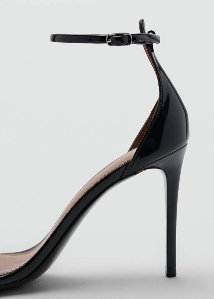 Strappy heeled sandals — Black