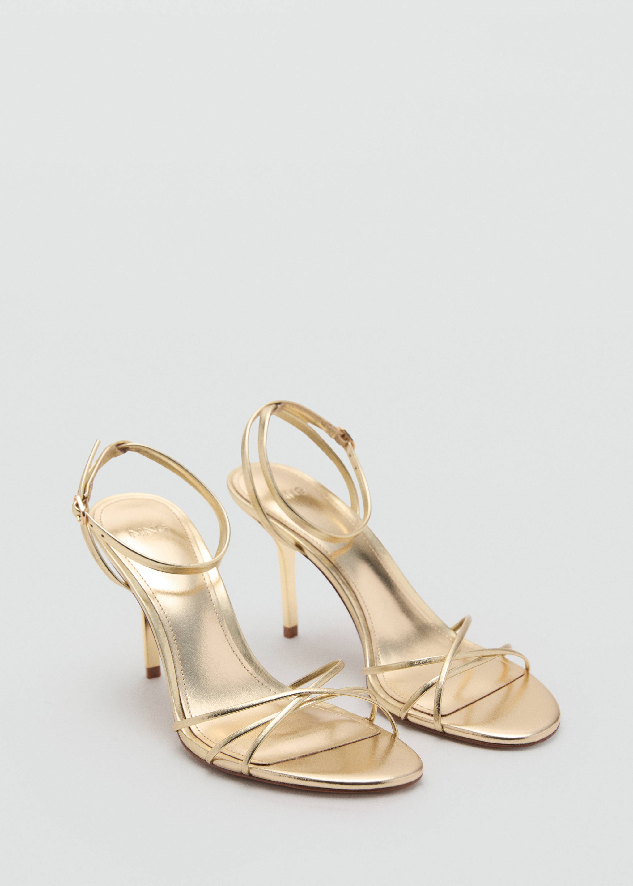 Heeled sandal with crossed straps - Medium plane