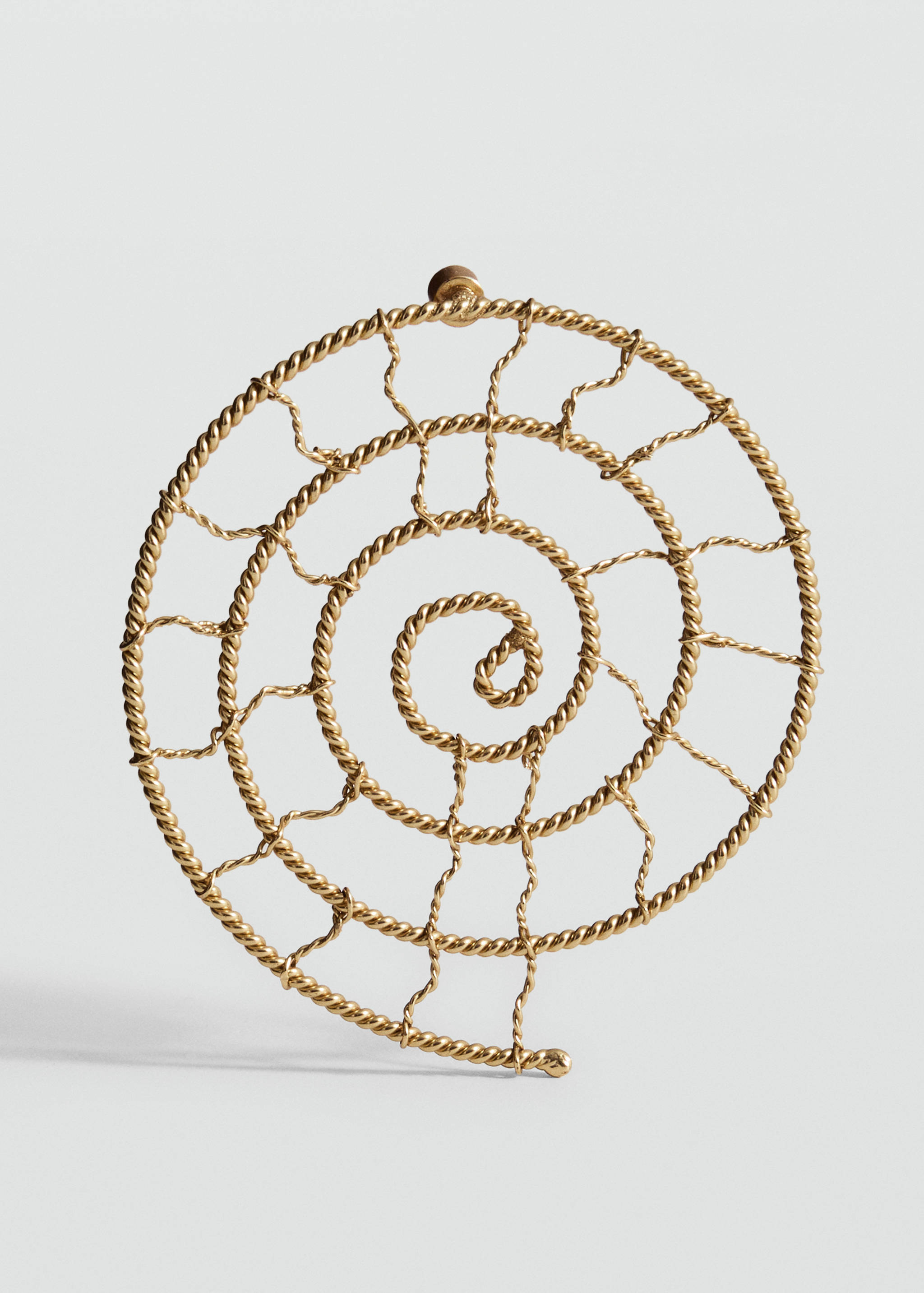 Boucles d’oreilles motif coquillage - Plan moyen