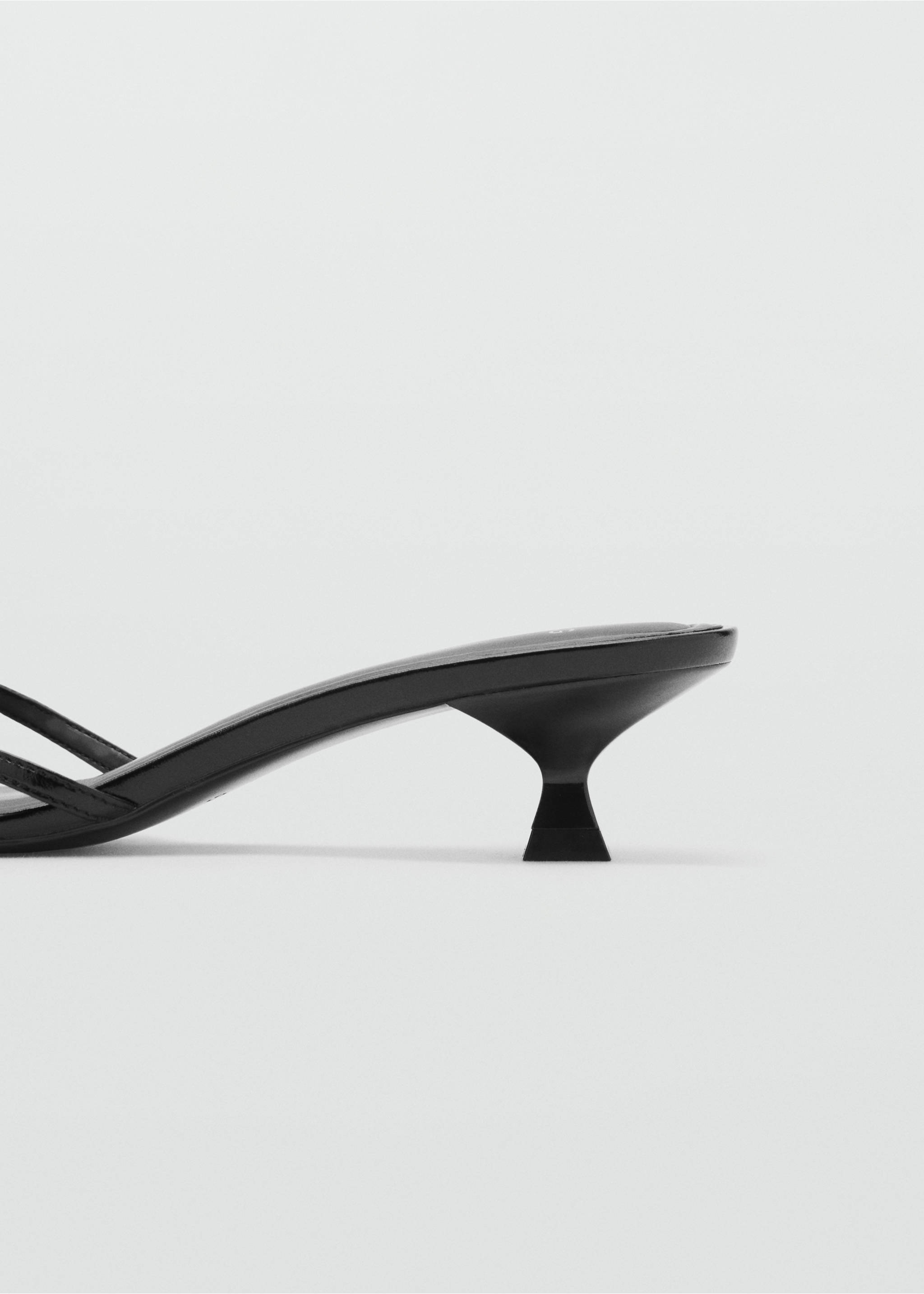 Heeled sandals with buckle detail - Details of the article 1, Black. Ref: 17011154-00.