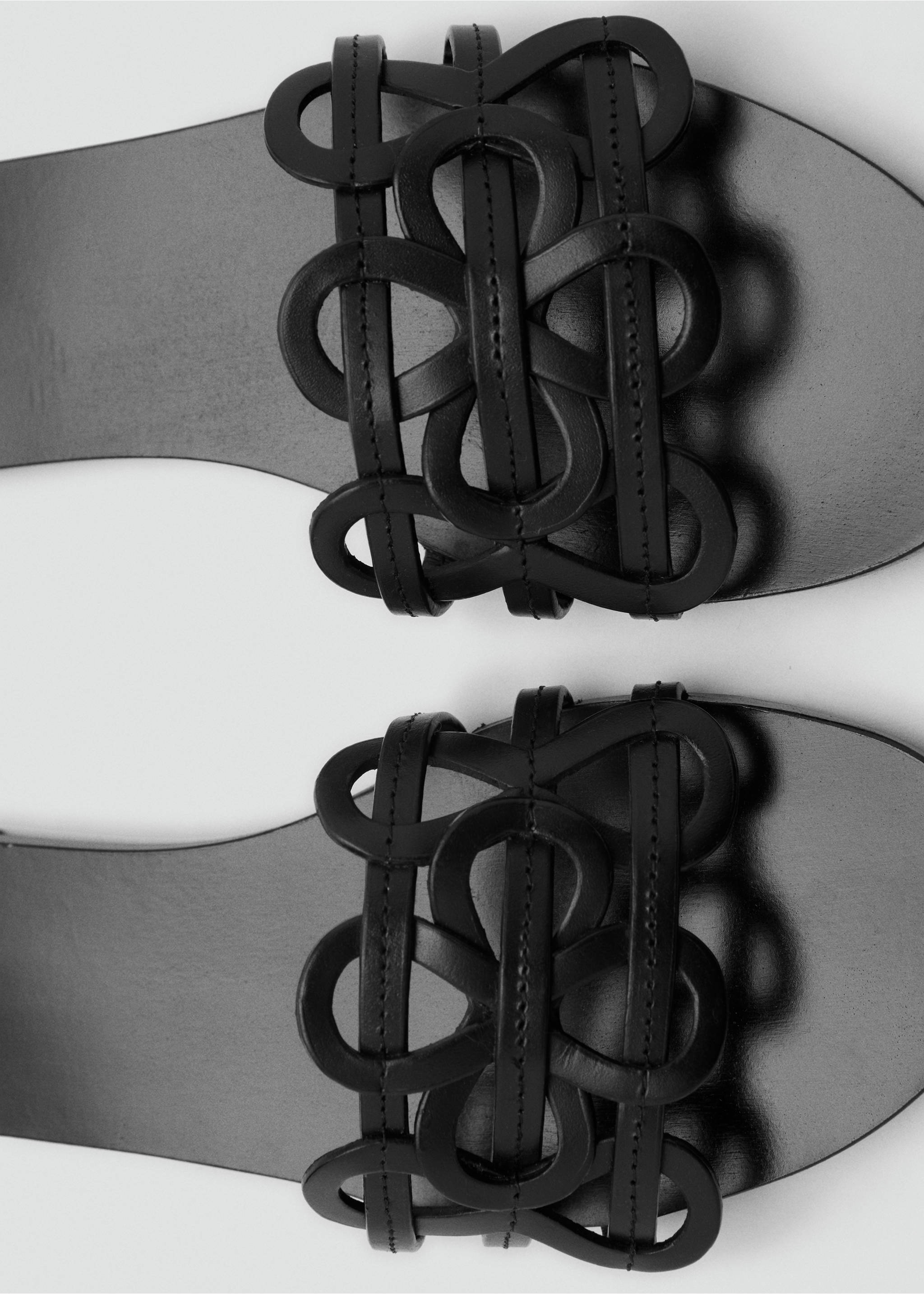Leather sandals with intertwined strap - Details of the article 2, Black. Ref: 17011157-00.