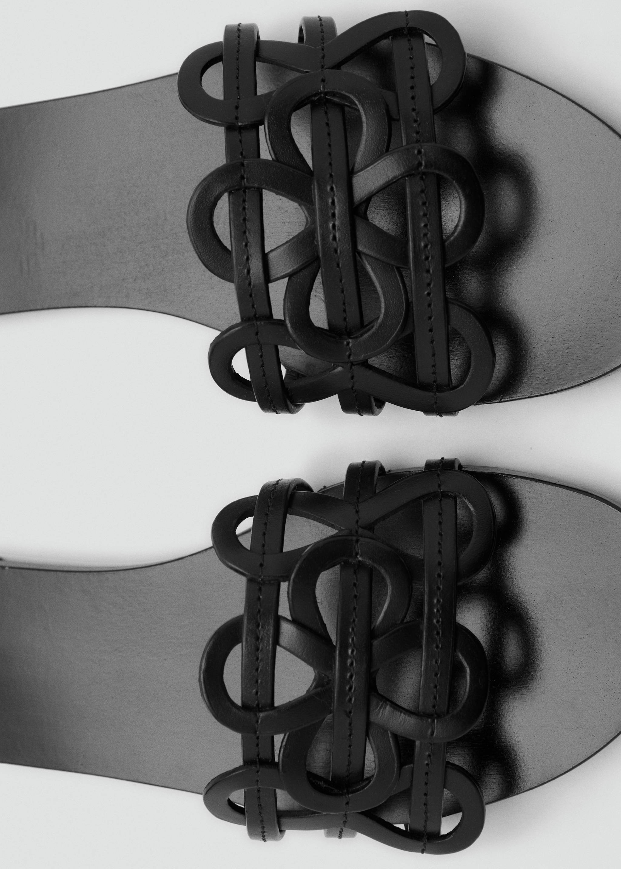 Leather sandals with intertwined strap - Details of the article 2