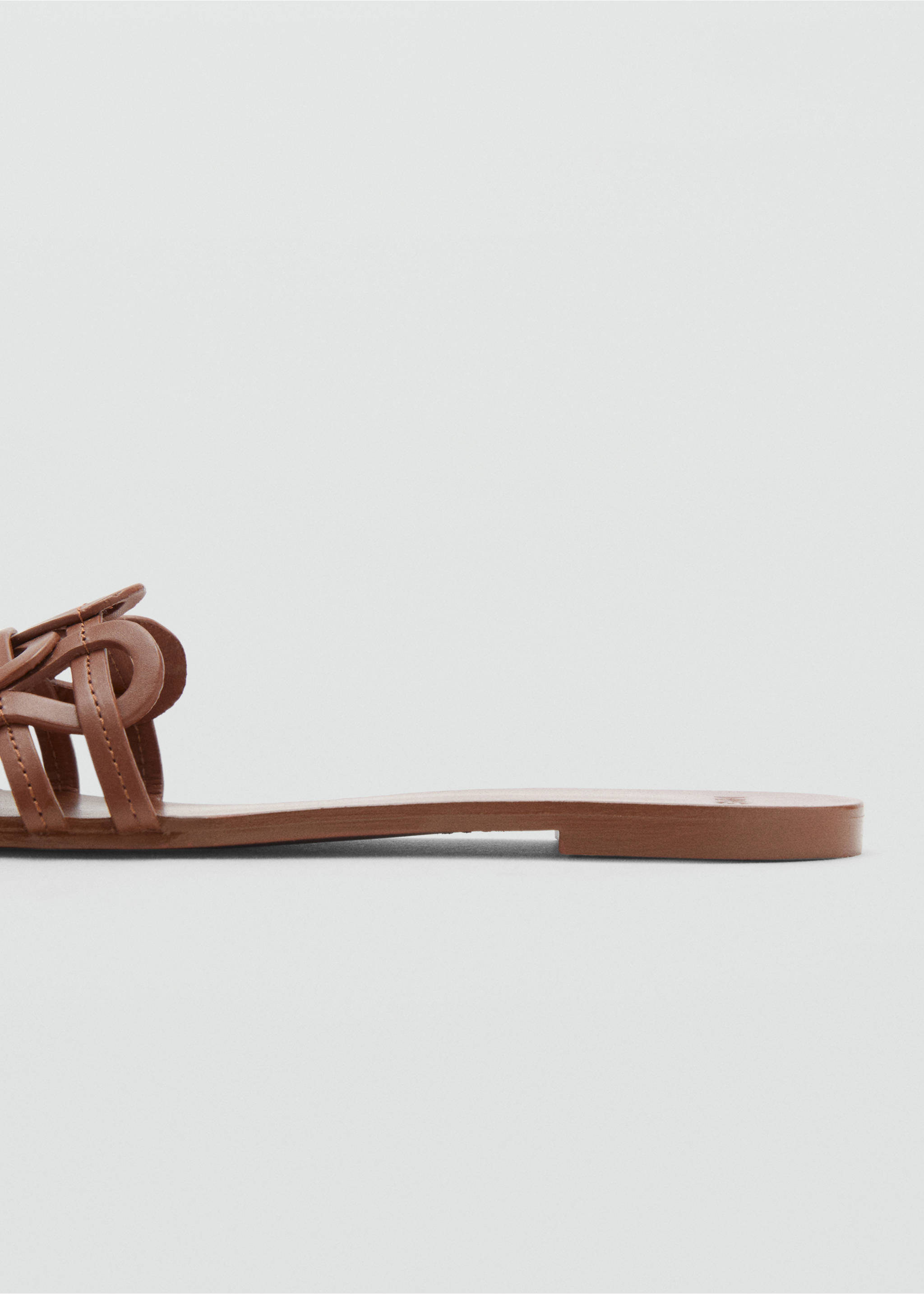 Leather sandals with intertwined strap - Details of the article 1, Leather. Ref: 17011157-00.